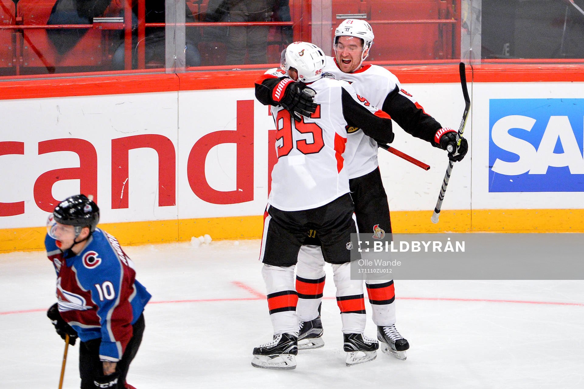Ottawas Mark Stone jublar med Matt Duchene