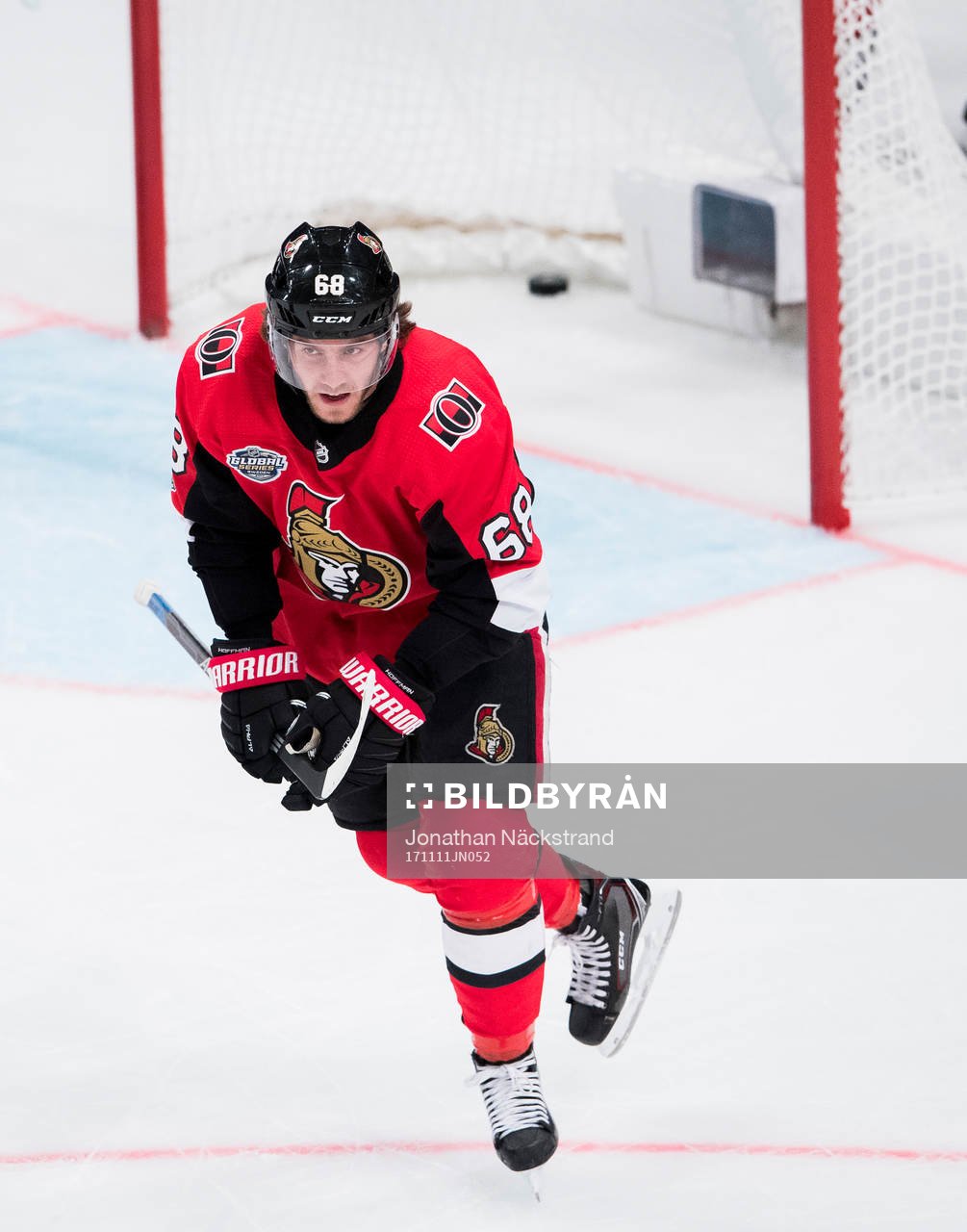 Ottawas Mike Hoffman jublar