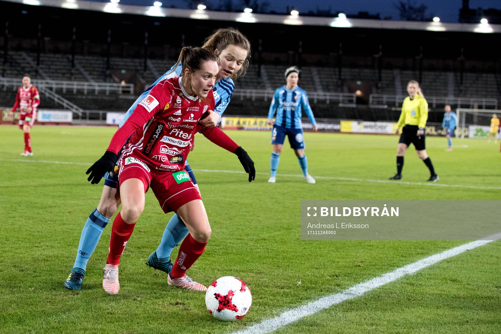 Djurgårdens Julia Walentowicz och Piteås Felicia Karlsson