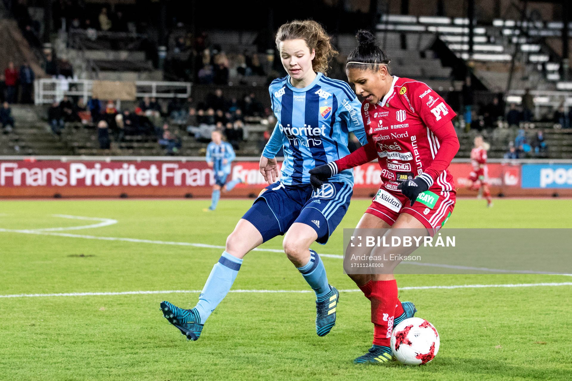Djurgårdens Julia Walentowicz och Piteås Madelen Janogy