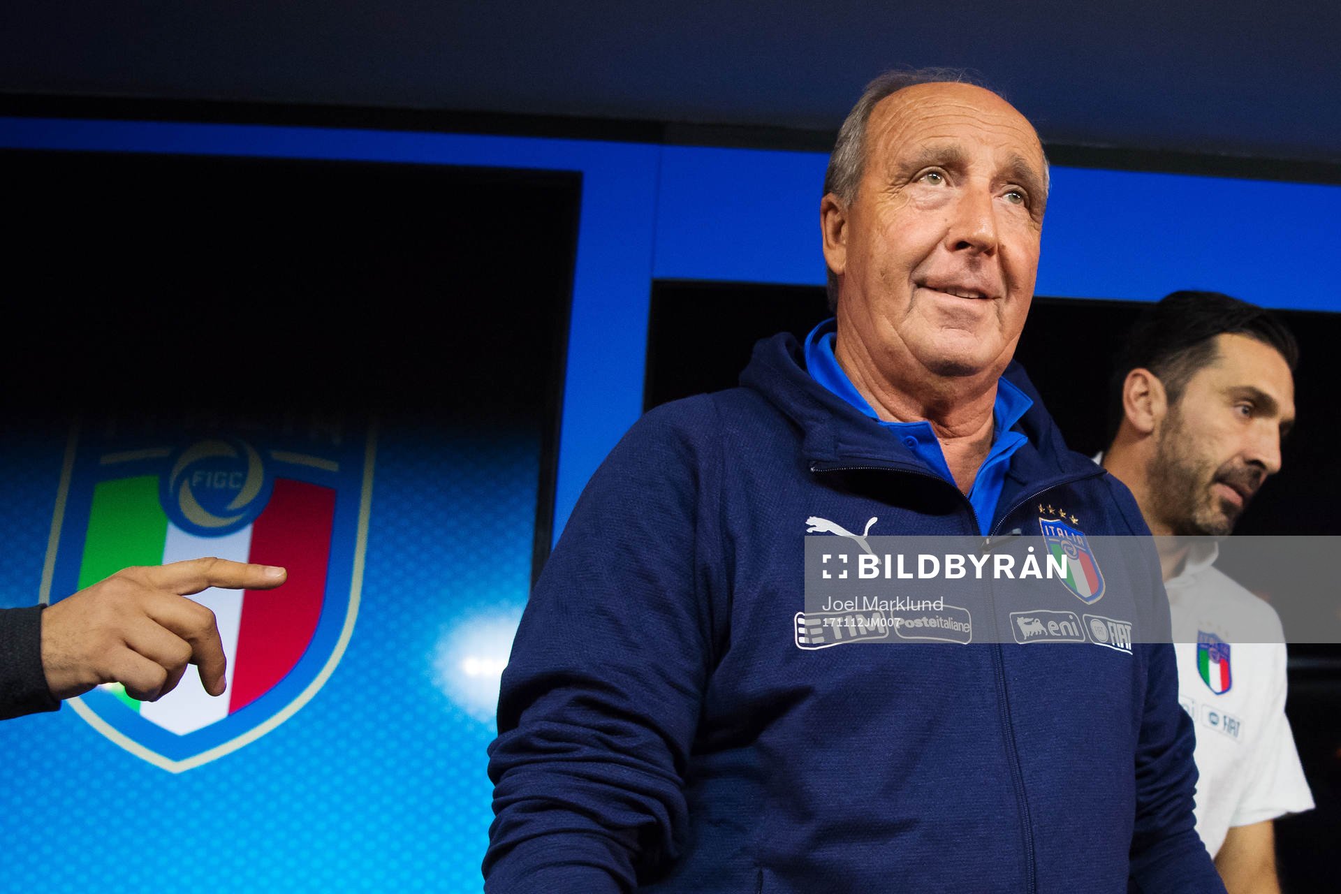 Förbundskapten Gian Piero Ventura och Gianluigi Buffon på