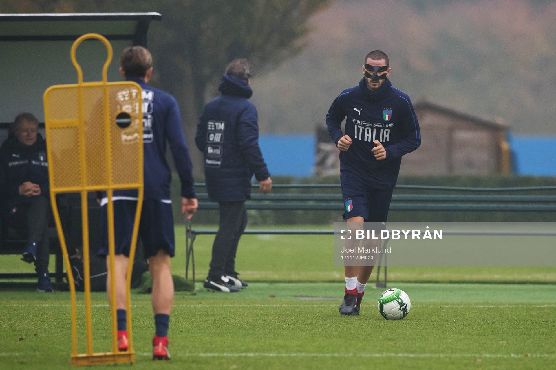 Leonardo Bonucci med ett ansiktsskydd