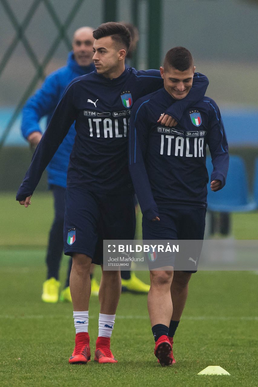 Stephan El Shaarawy och Marco Verratti under Italiens fotbollslandslags träning den 12 november 2017 i Milano.