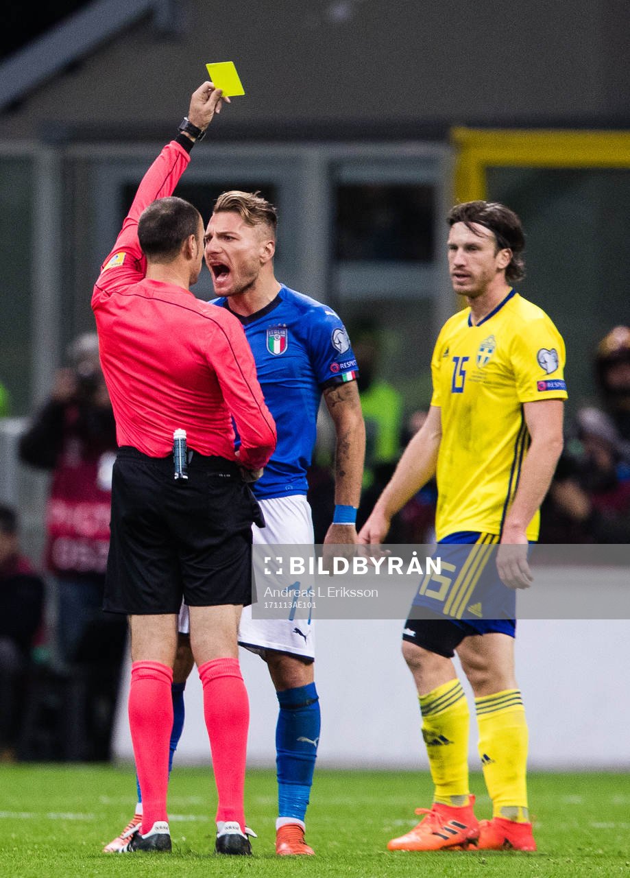 Italiens Ciro Immobile reagerar på domare Antonio Mateu