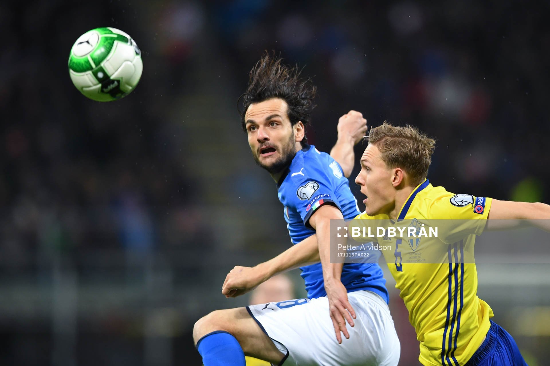 Italiens Marco Parolo och Sveriges Ludwig Augustinsson