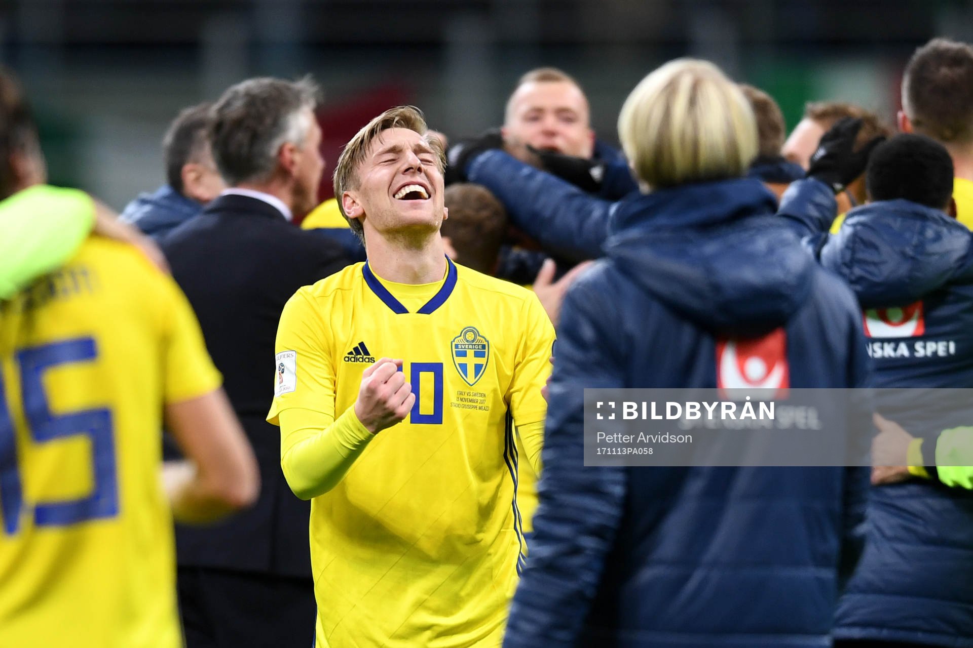 Sveriges Emil Forsberg jublar