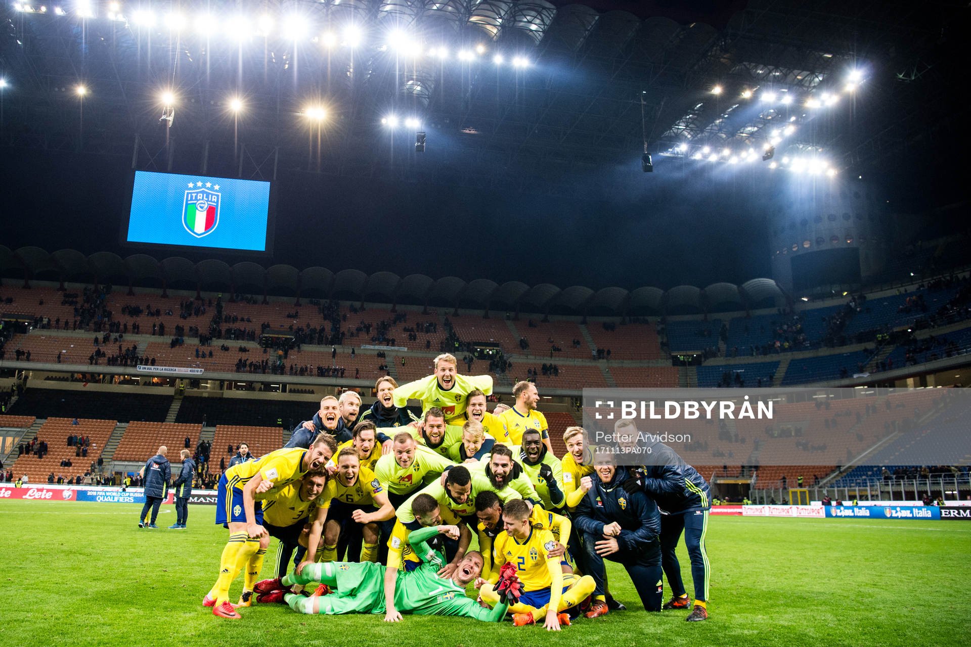 Sveriges spelare jublar