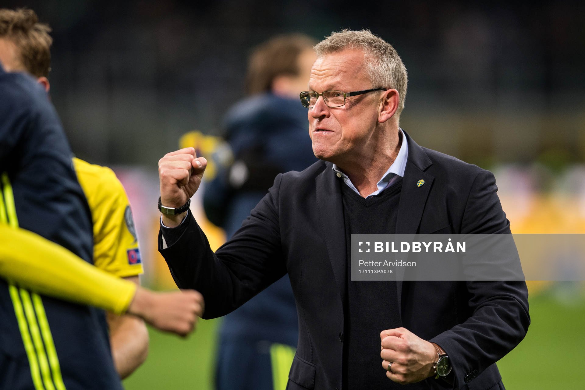 Sveriges förbundskapten Janne Andersson jublar