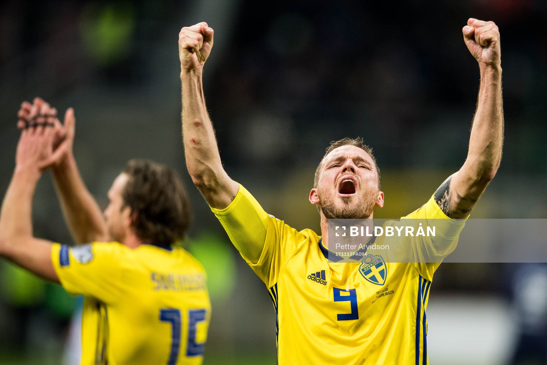 Sveriges Marcus Berg jublar efter att VM-platsen är säkrad efter fotbollsmatchen i VM-kvalets play-off mellan Italien och Sverige den 13 november 2017 i Milano.