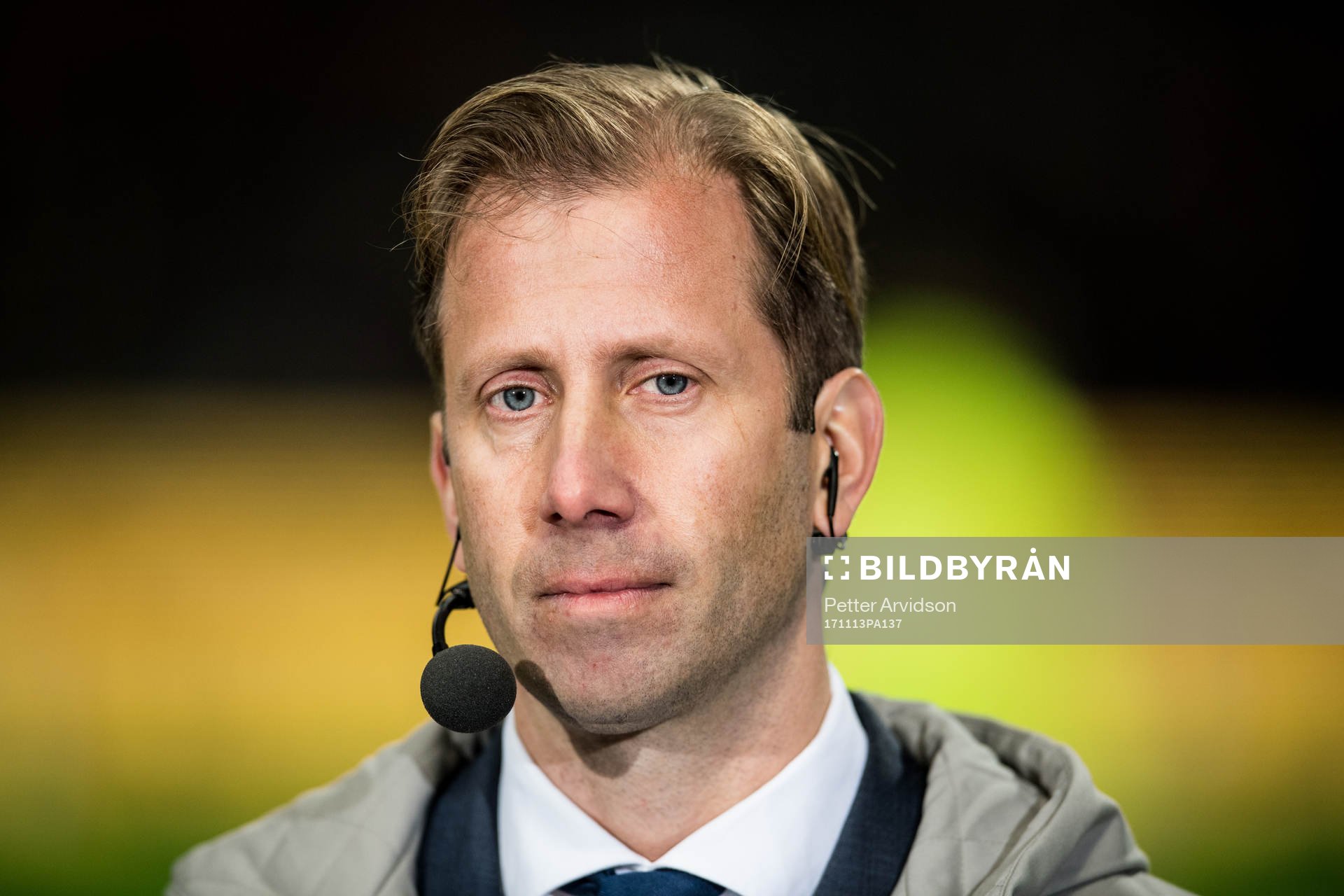 Simon Bank i Eurosports Studio inför fotbollsmatchen i VM-kvalets play-off mellan Italien och Sverige den 13 november 2017 i Milano.
