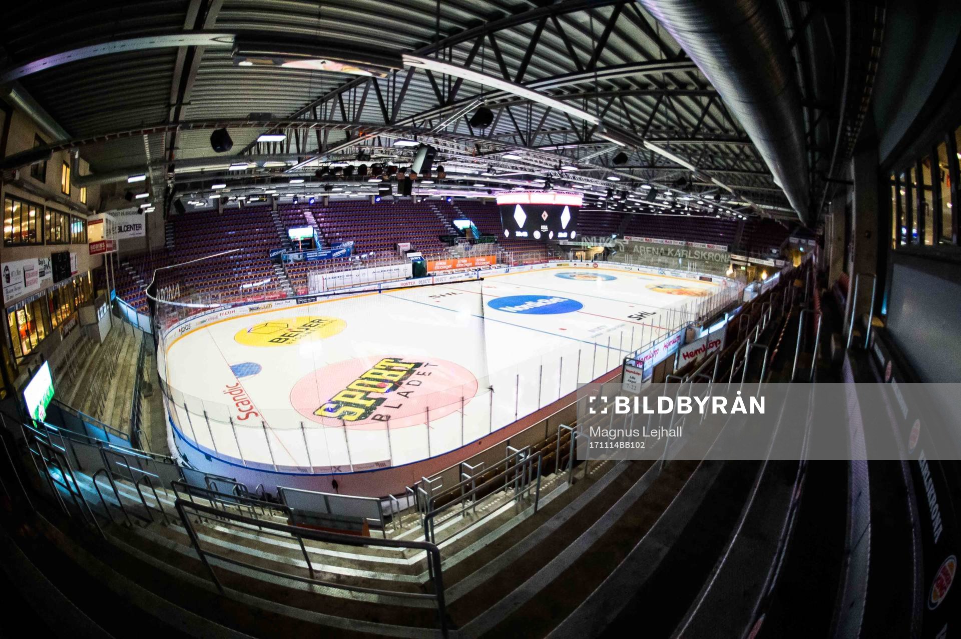 NKT arena invändigt innan ishockeymatchen i SHL mellan