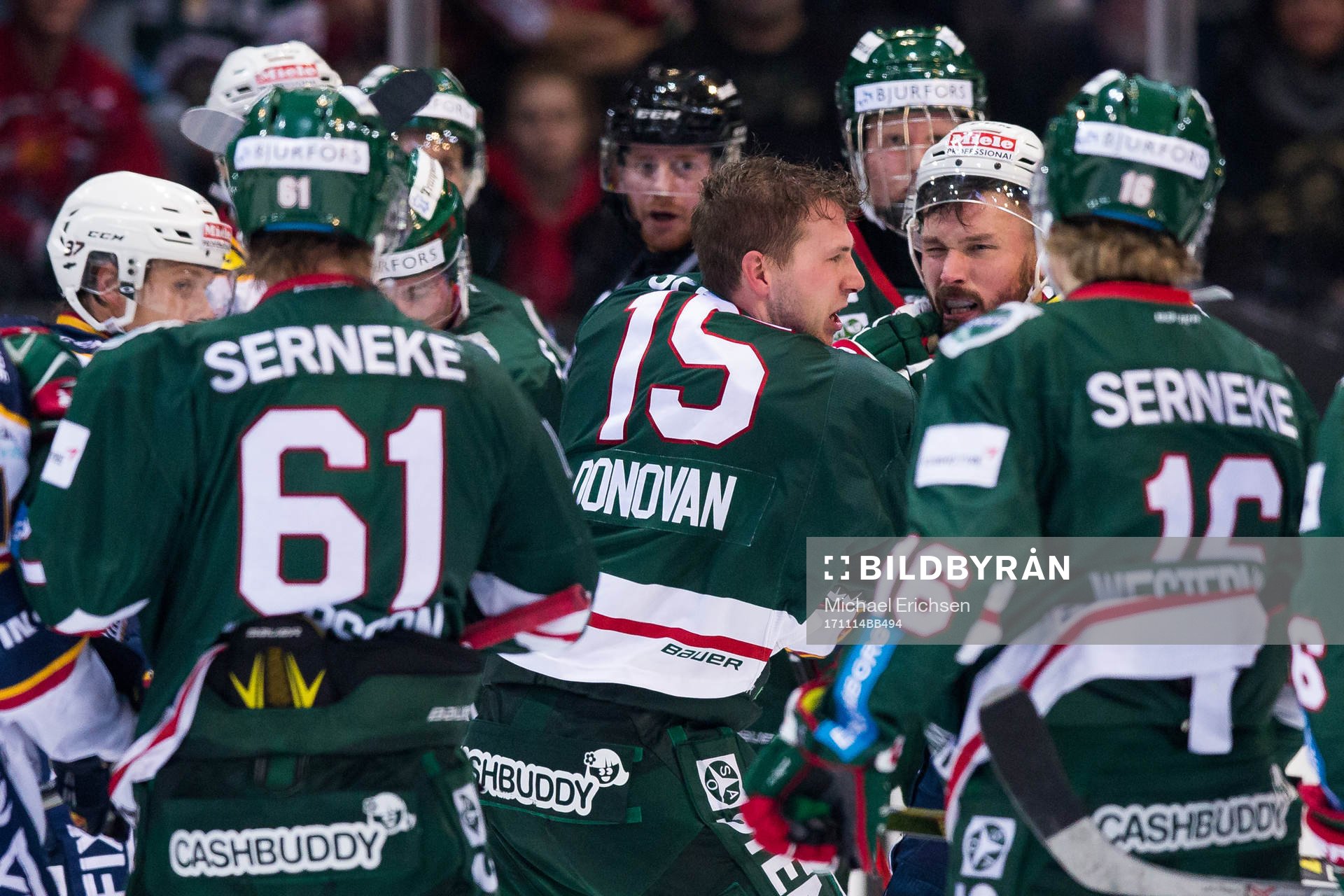 Bråk utbryter mellan Frölundas Matt Donovan och