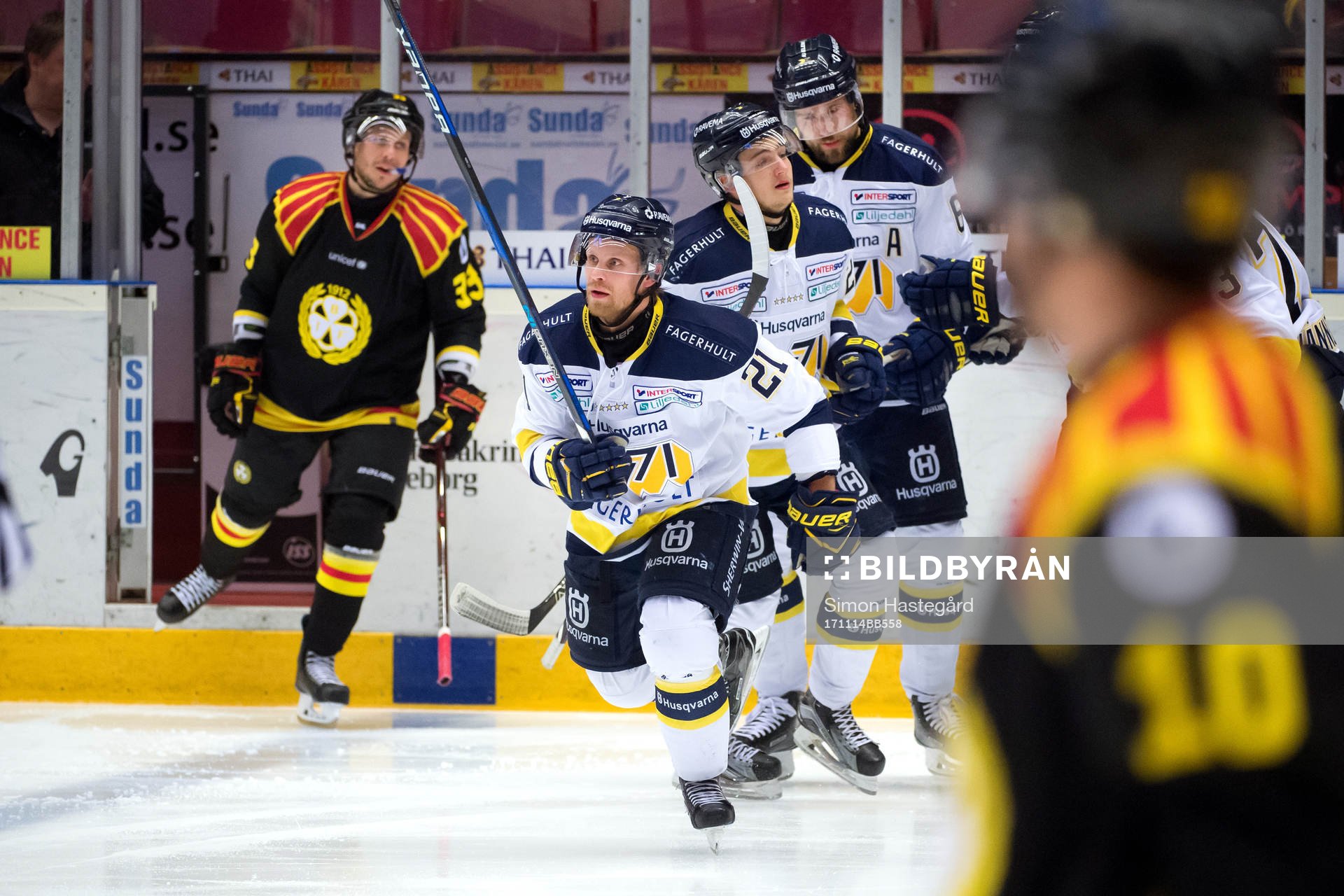 s Mattias Tedenby jublar