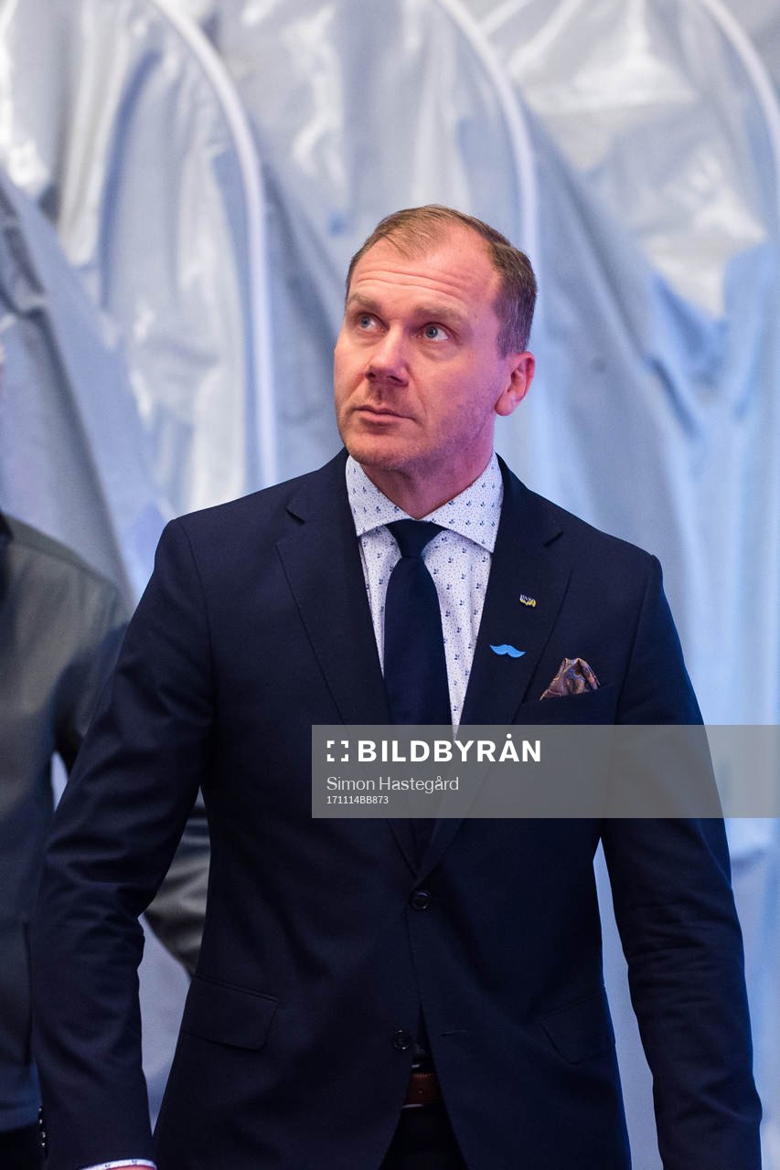 s tränare Johan Lindbom