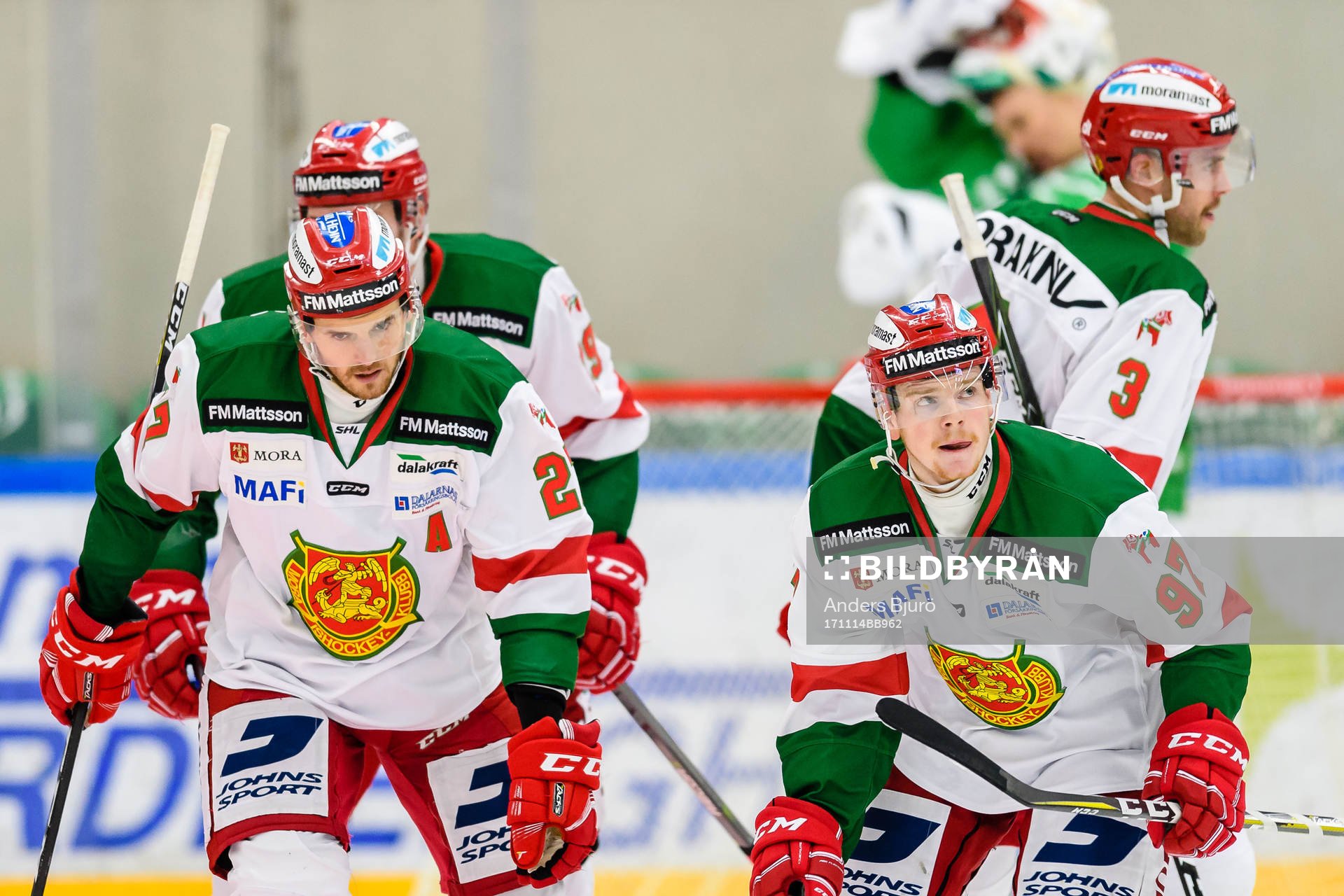 Moras Matt Bailey och David Kase jublar