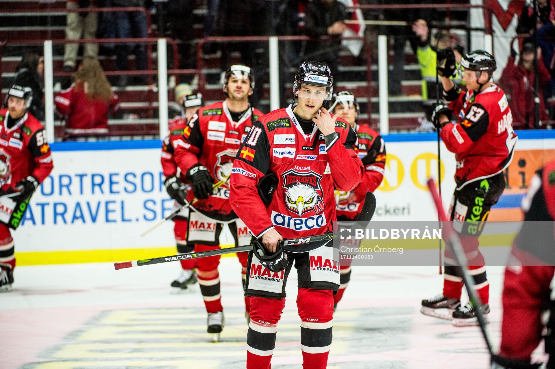Malmö Redhawks Robin Alvarez deppar med lagkamraterna