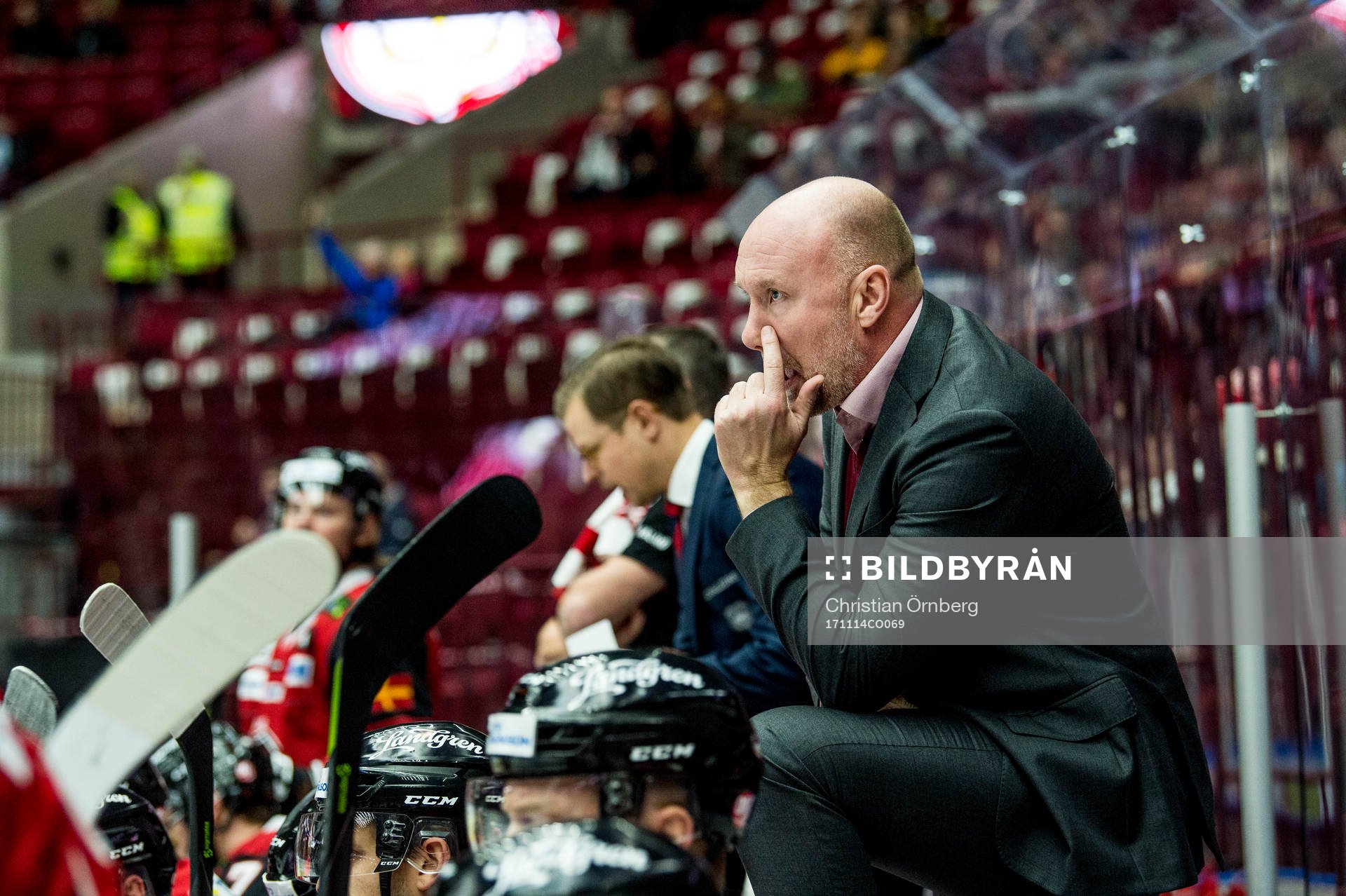 Malmö Redhawks tränare Peter Andersson deppar
