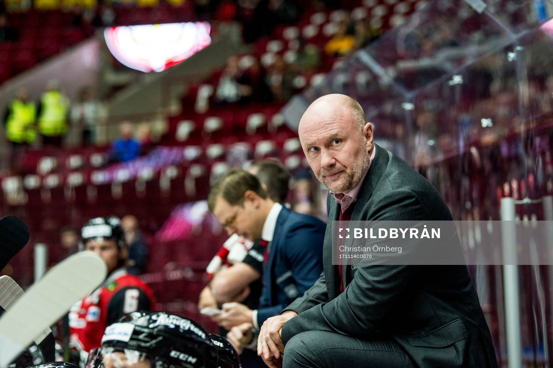 Malmö Redhawks tränare Peter Andersson deppar