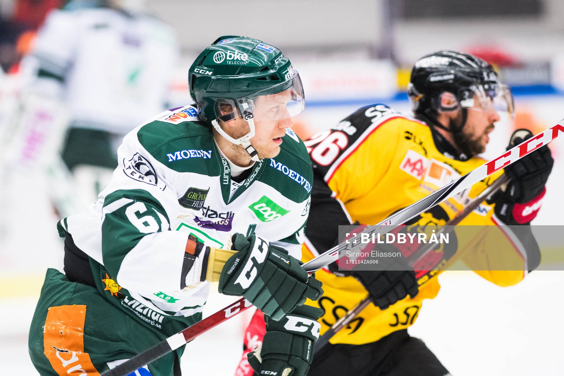 Färjestads Johan Ryno och Luleås Joey Hishon