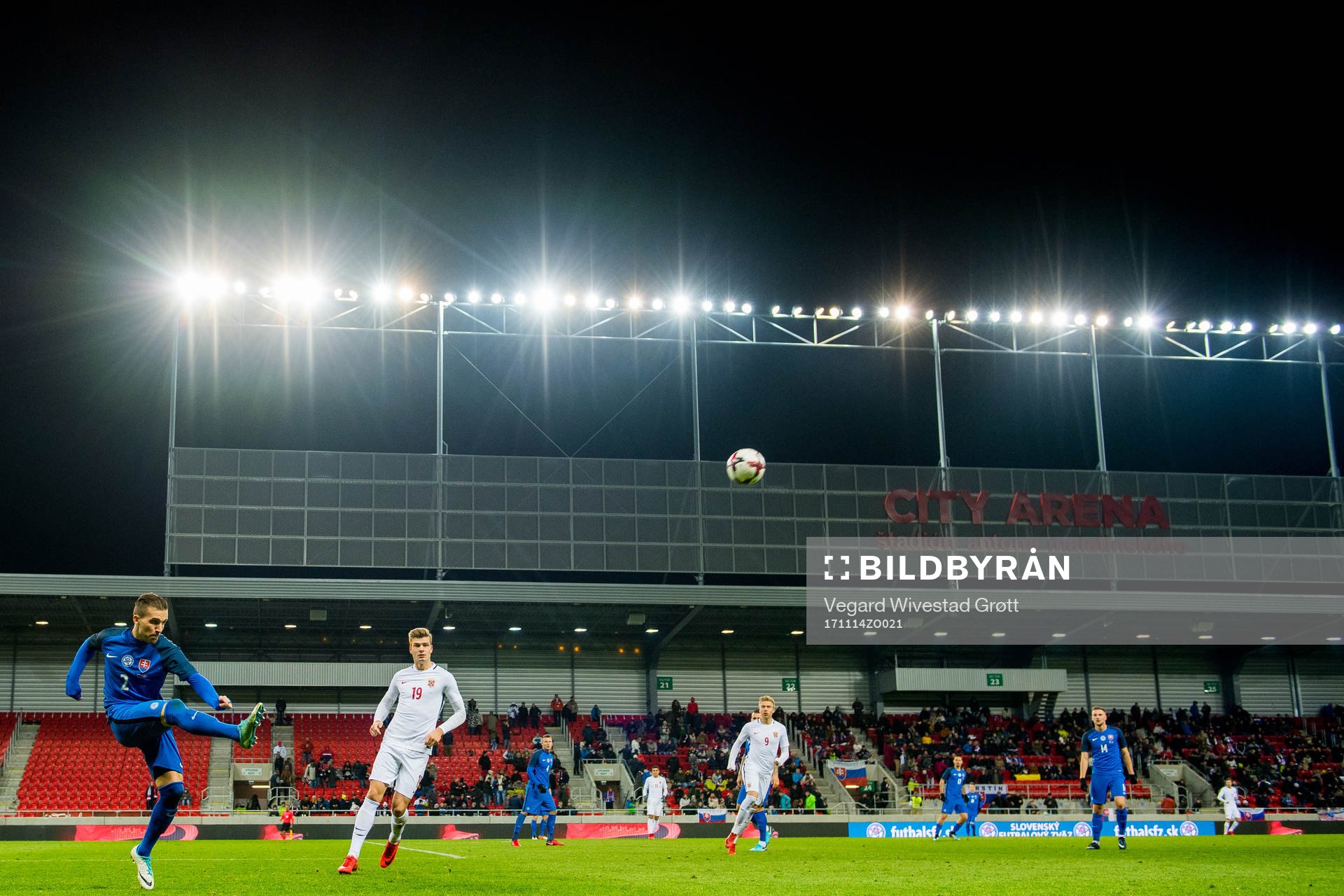 Peter Pekarik of Slovakia and Alexander Sørloth of Norway