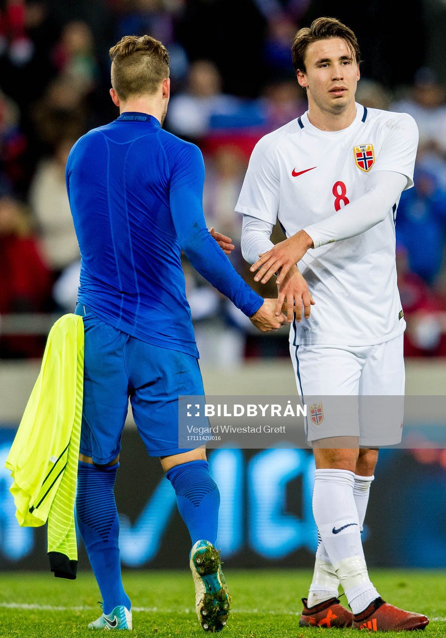 Peter Pekarik of Slovakia and Anders Trondsen of Norway the