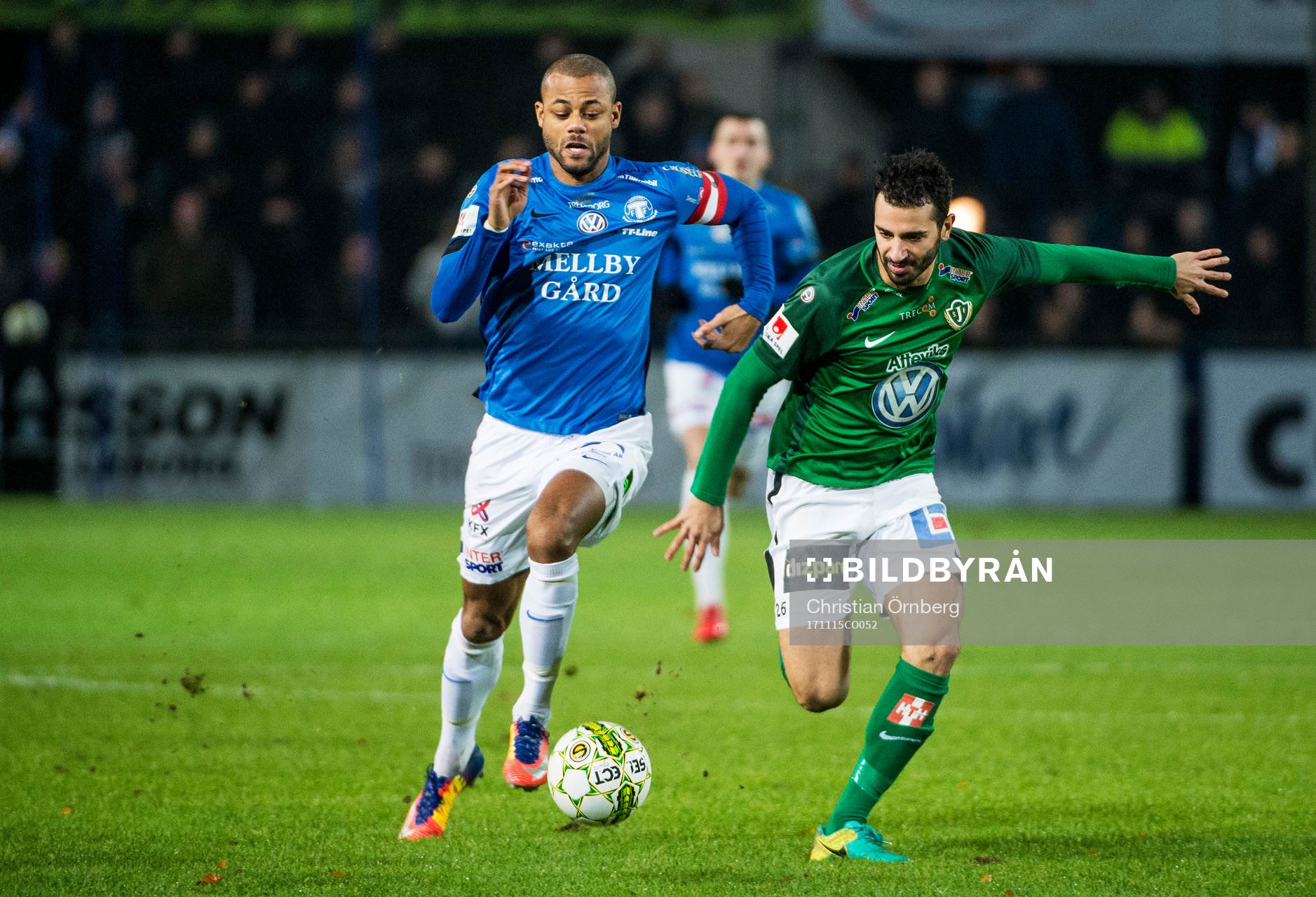 Jönköpings André Calisir mot Trelleborgs Salif Camara
