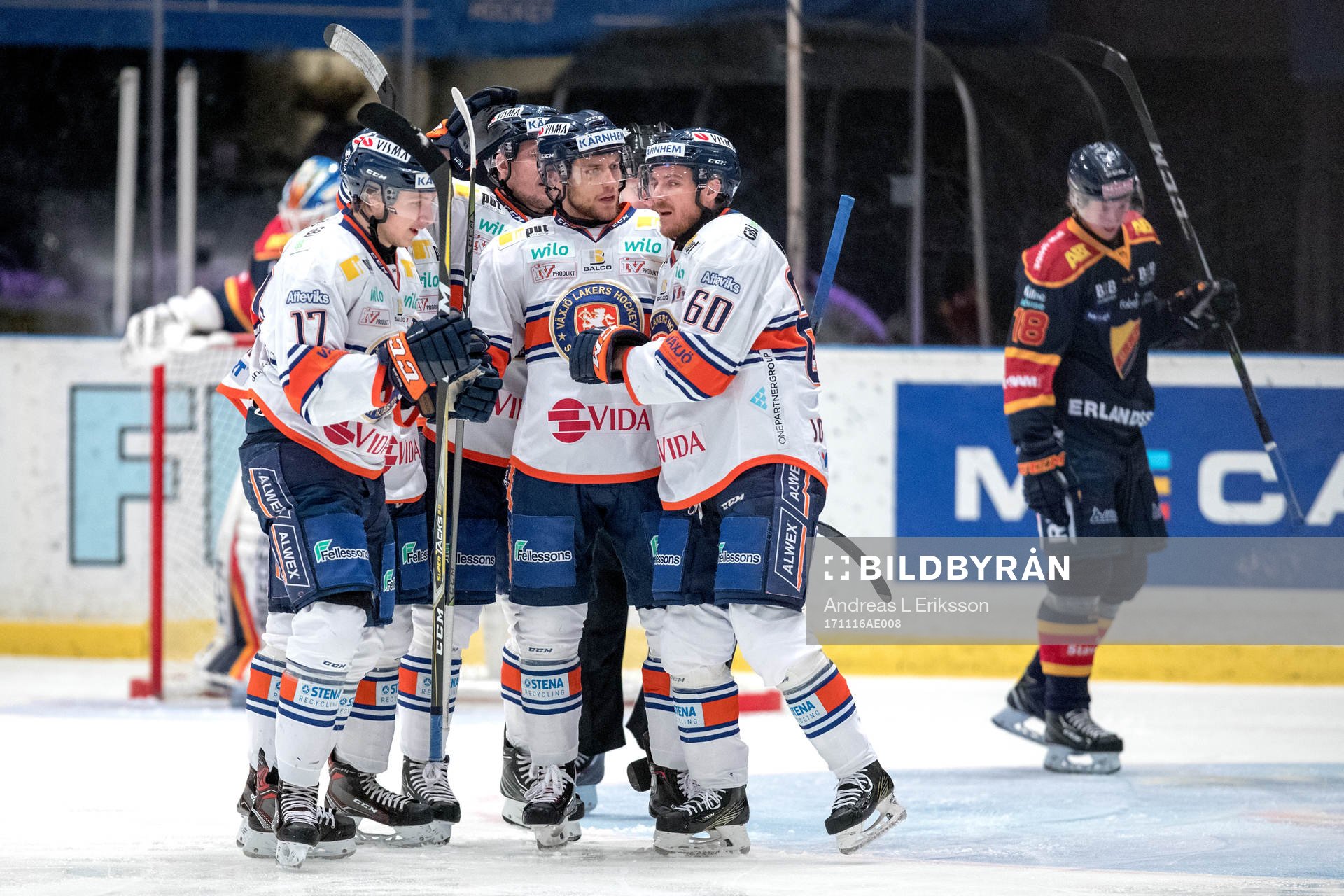 Växjös Jonas Röndbjerg jublar med lagkamrater