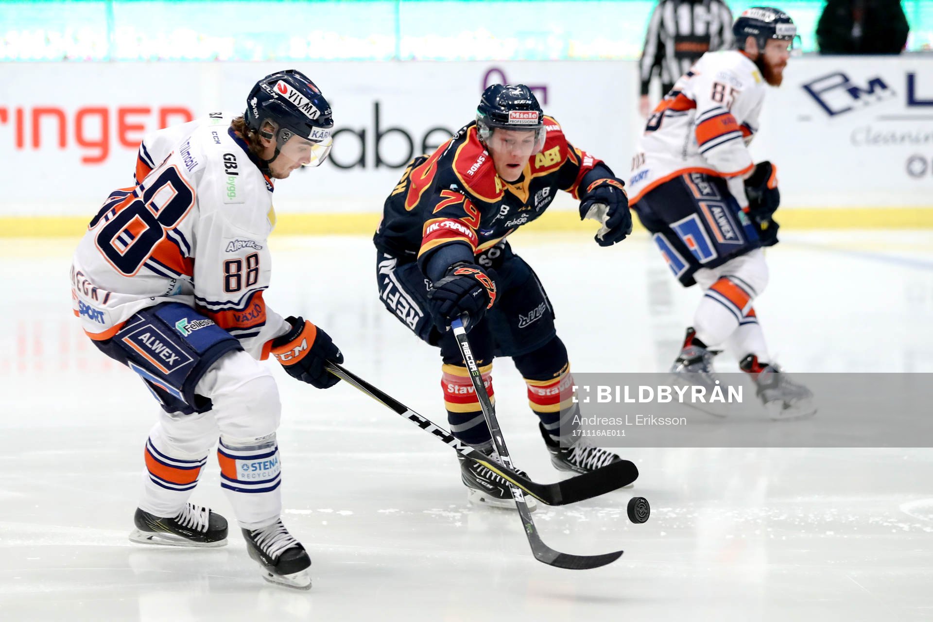 Växjös Adam Brodecki och Djurgårdens Patrik Lundh