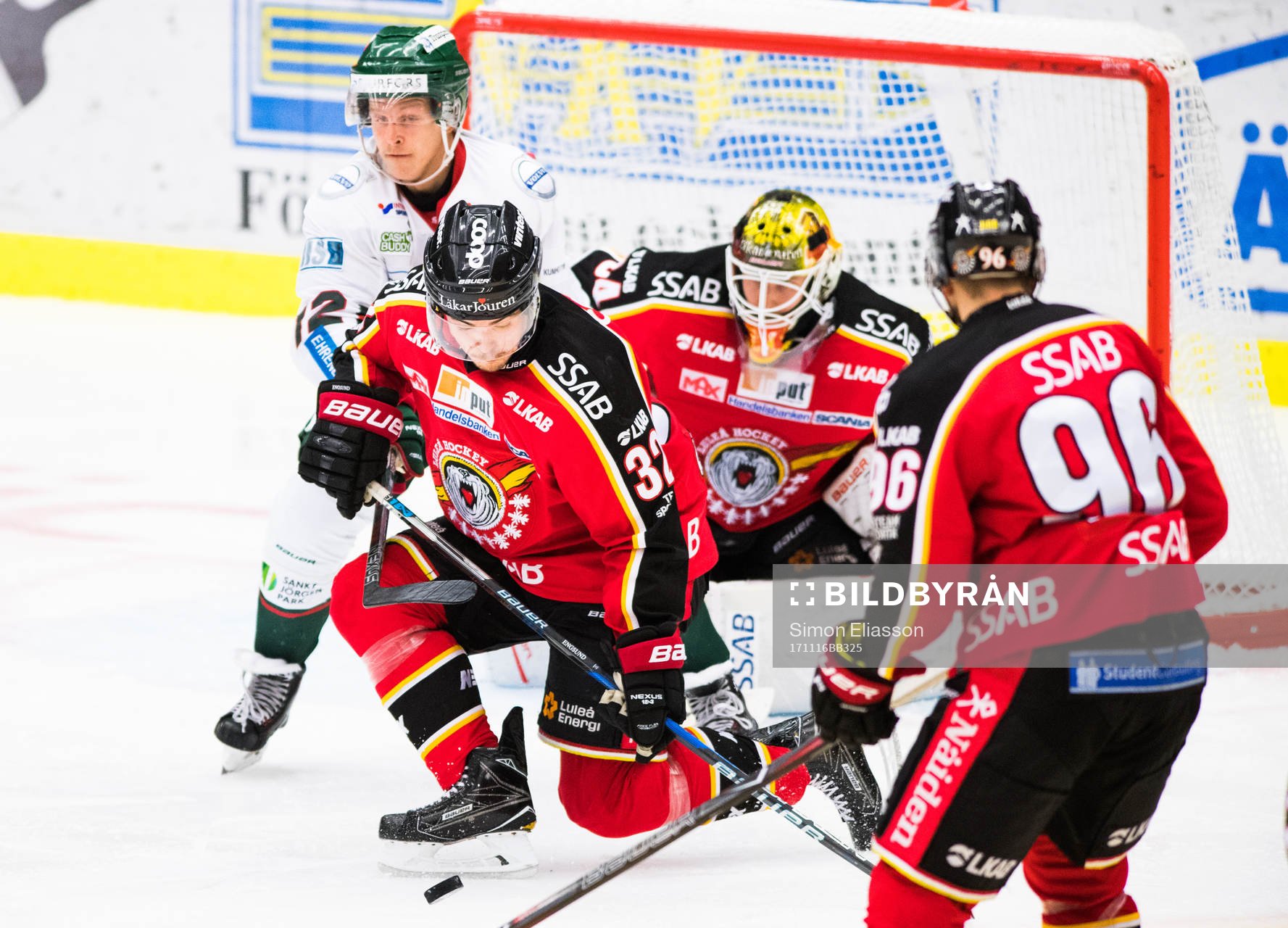 Luleås Oscar Engsund täcker skott