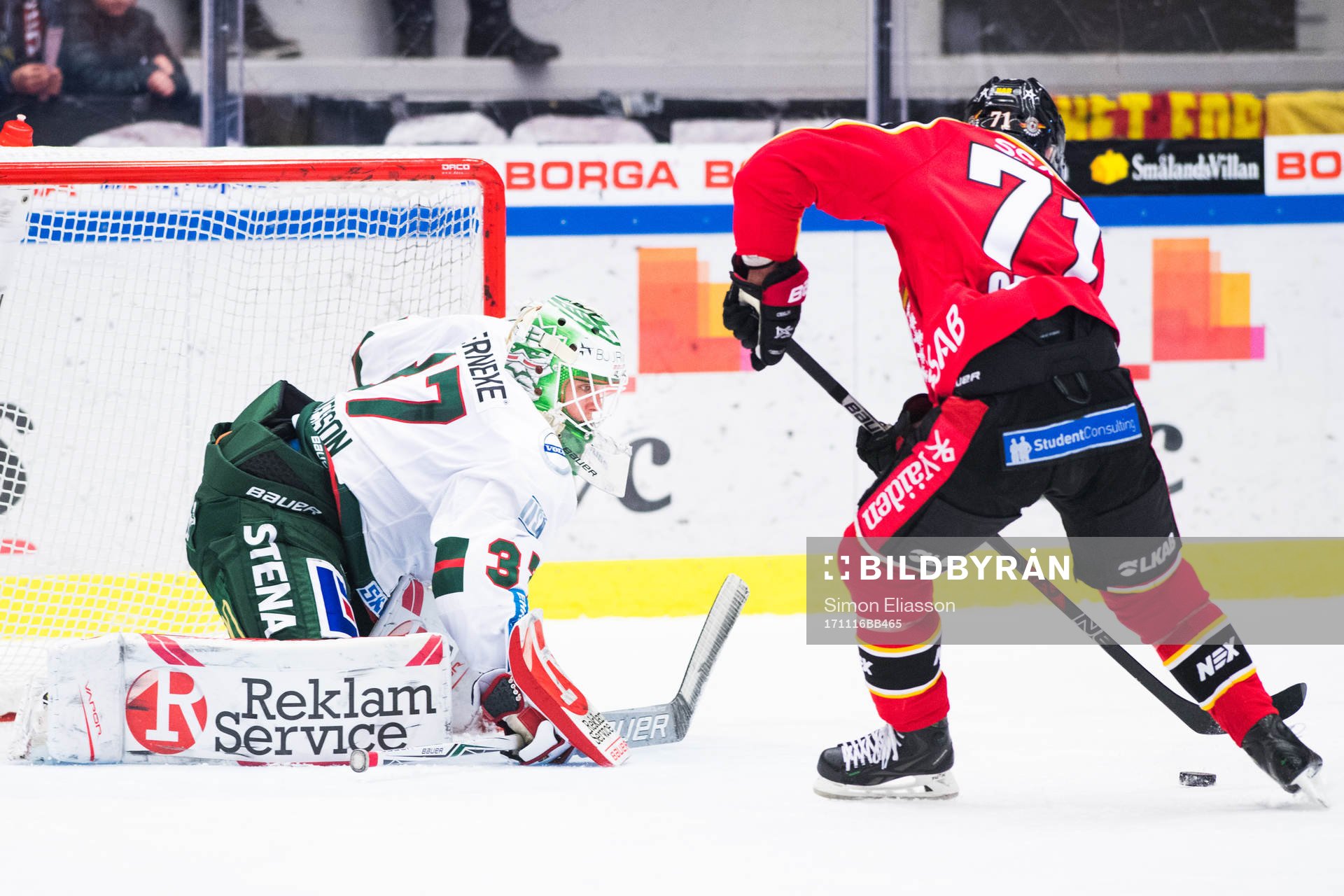 Frölundas målvakt Johan Gustafsson och Luleås Patrick