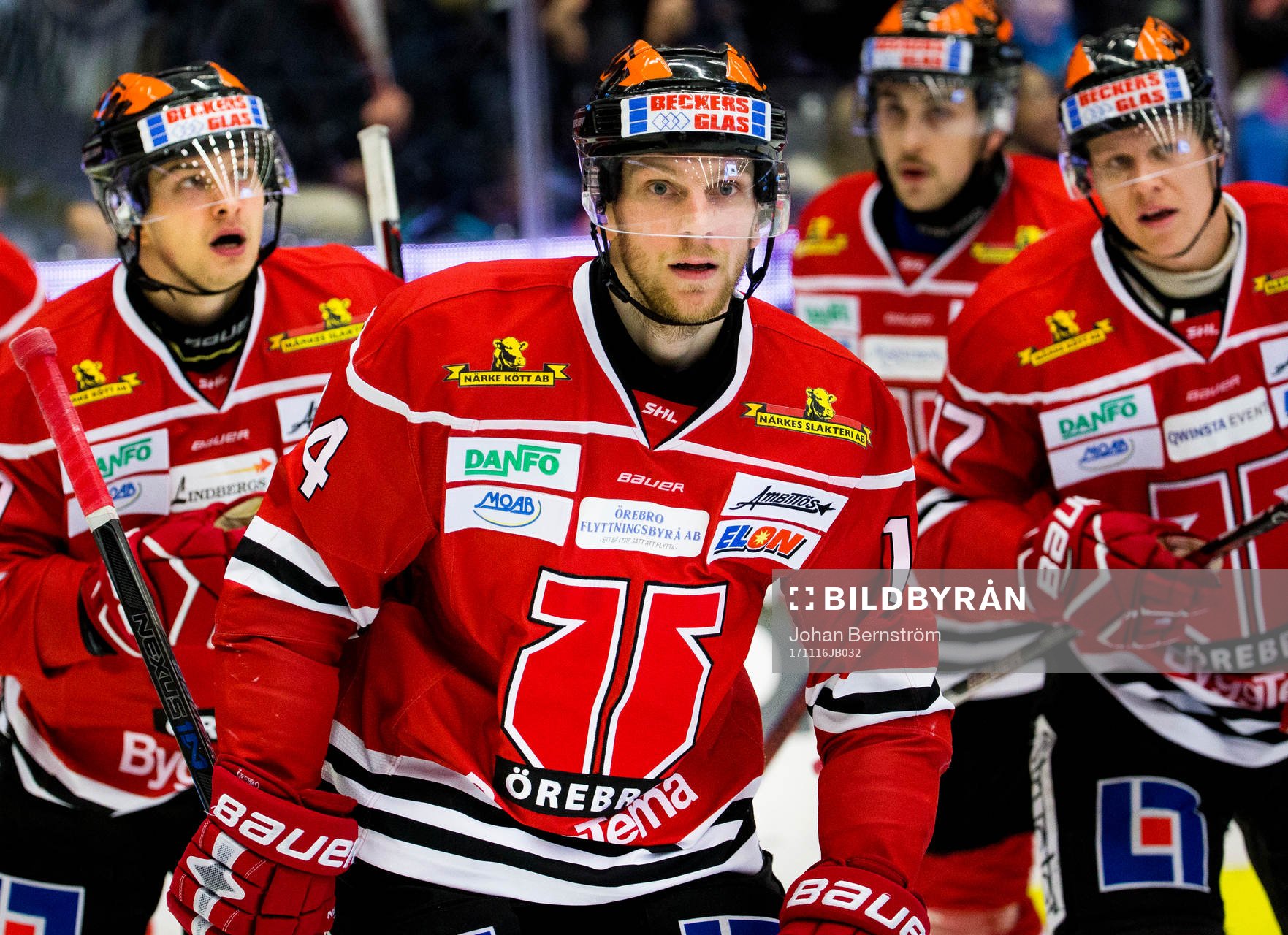 Örebros Tom Wandell gör 1-0 och jublar med Örebros Libor