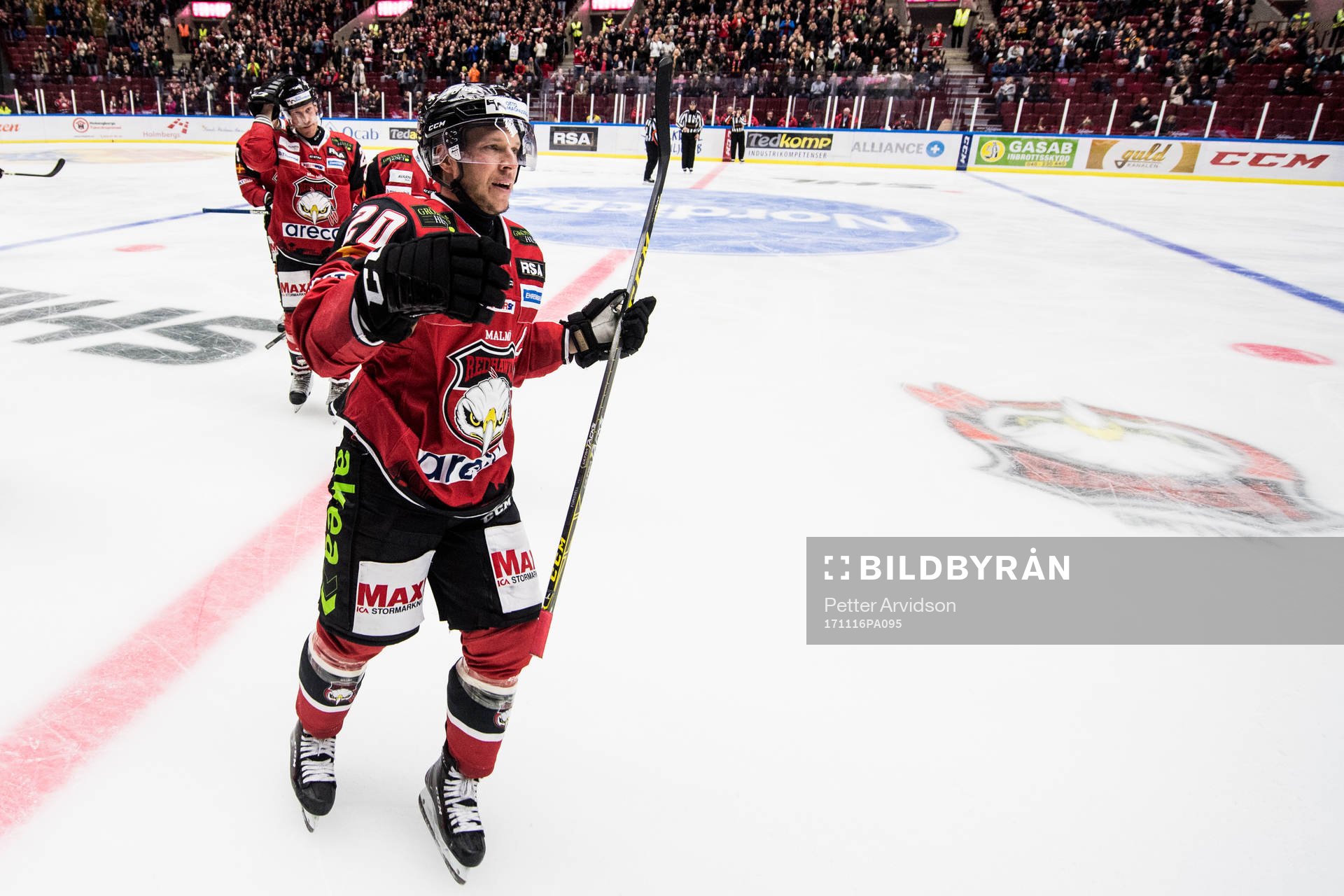 Malmö Redhawks Erik Forssell jublar