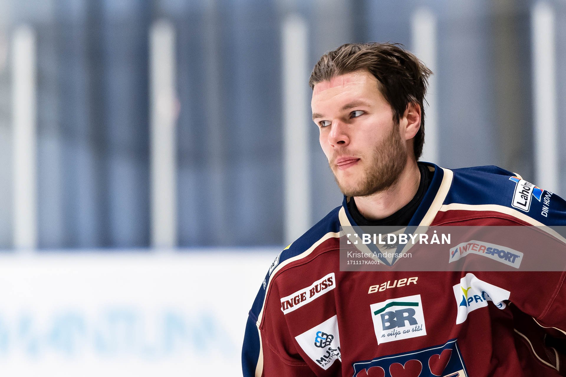 Halmstads Gustaf Berling före ishockeymatchen i