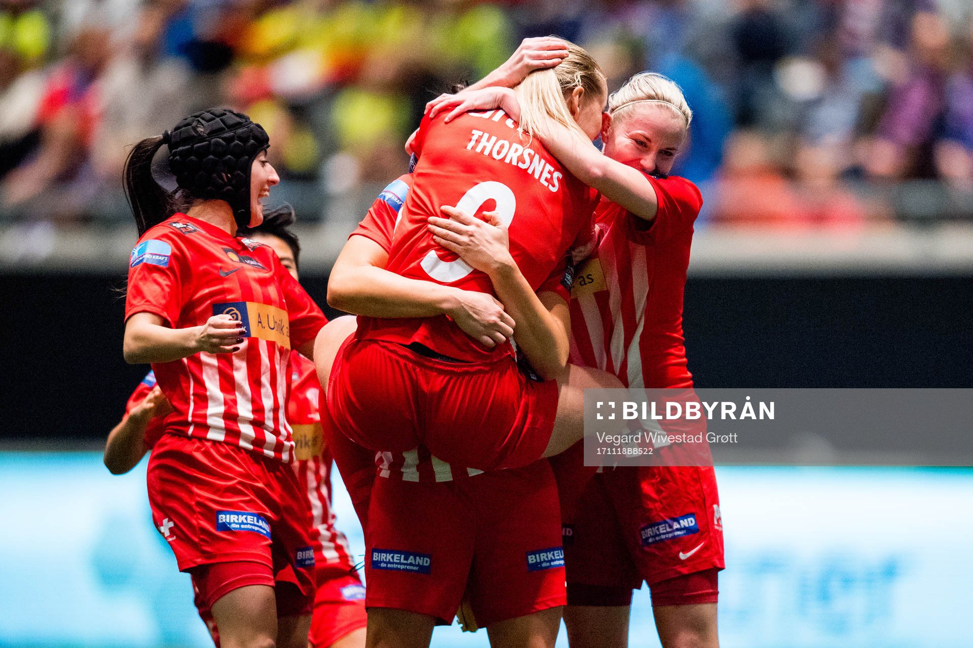 Elise Hove Thorsnes of Avaldsnes celebrates with teammates