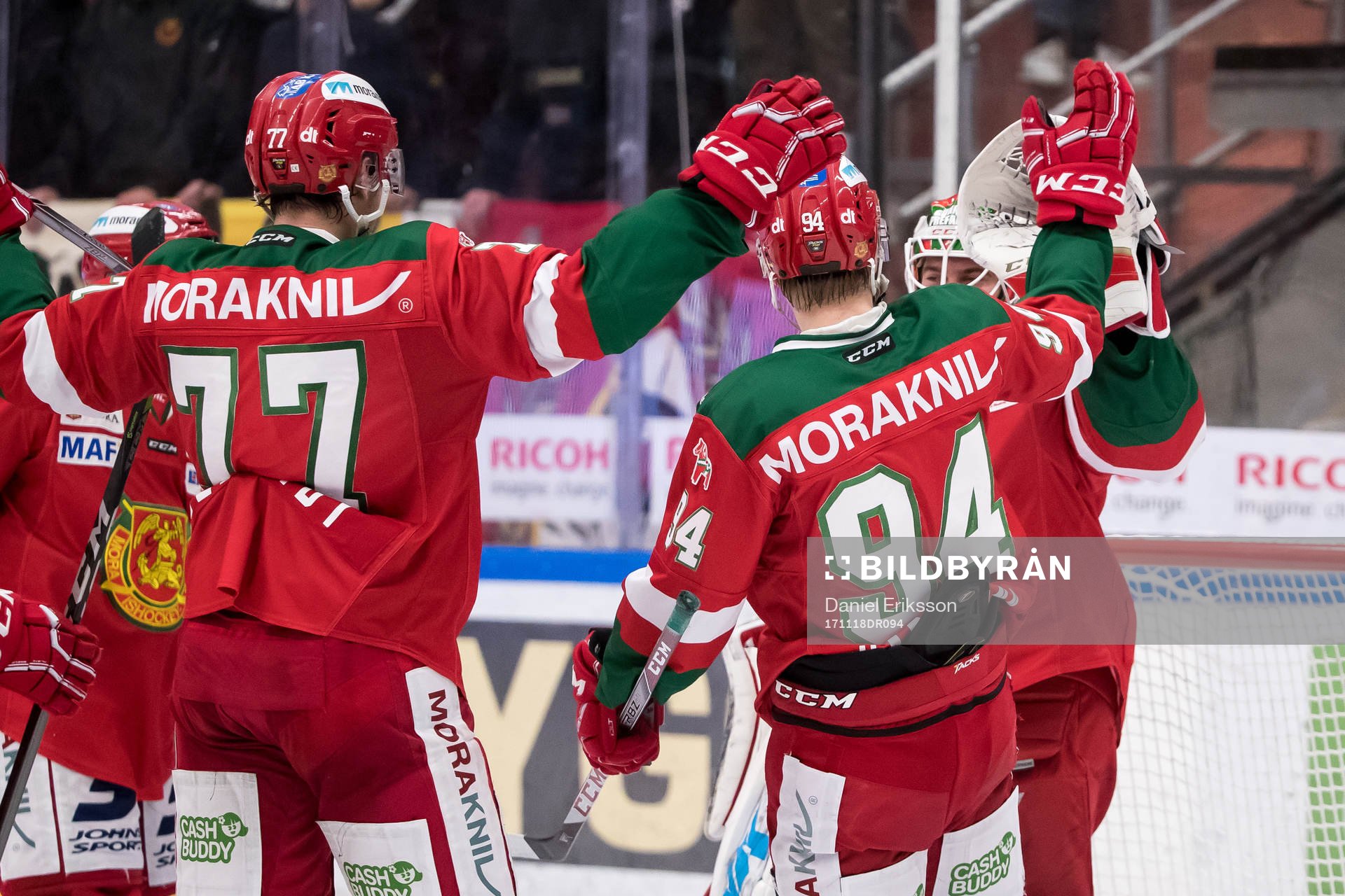 Moras målvakt Mattias Pettersson jublar