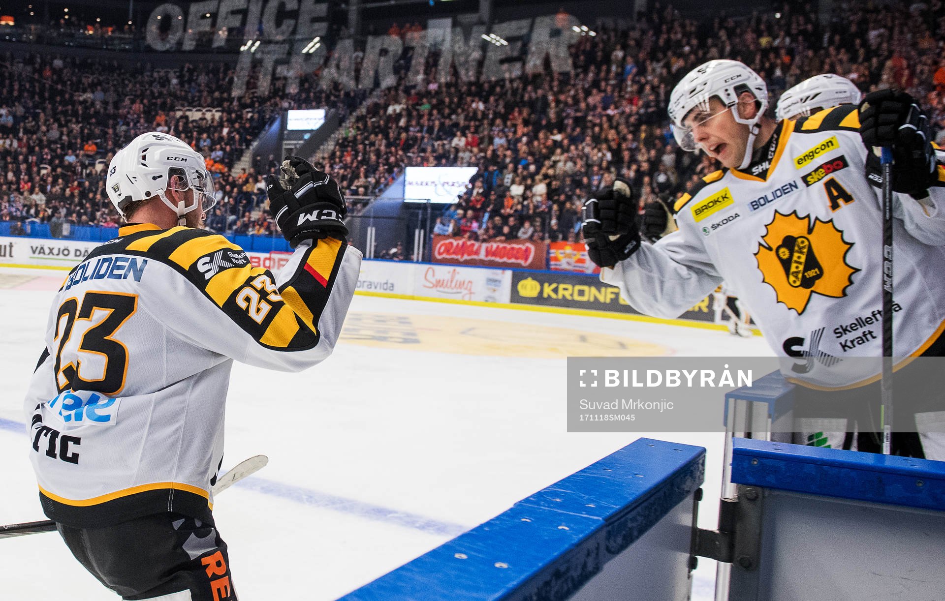 Skellefteås Mark Katic jublar