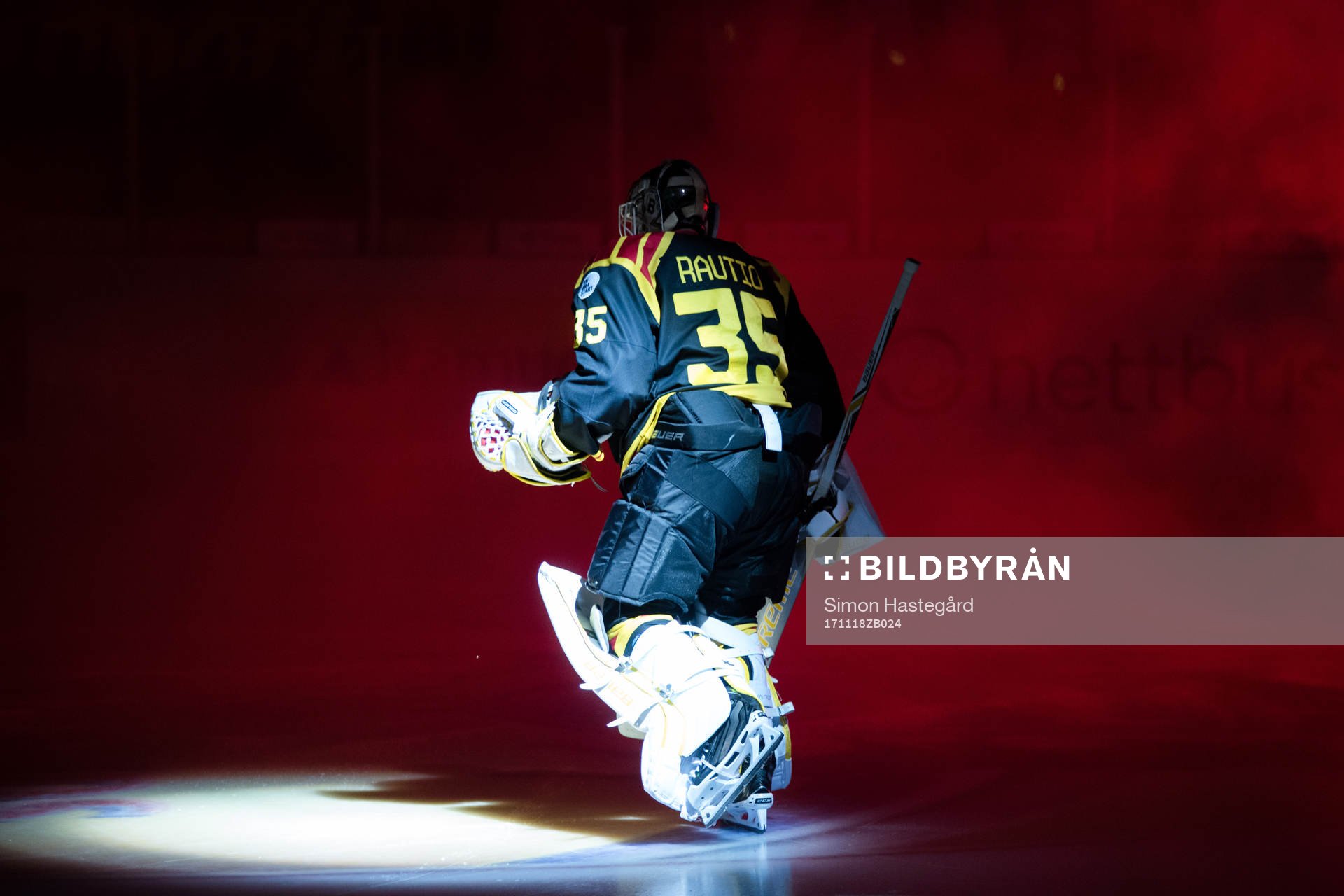 Brynäs målvakt David Rautio före ishockeymatchen i SHL