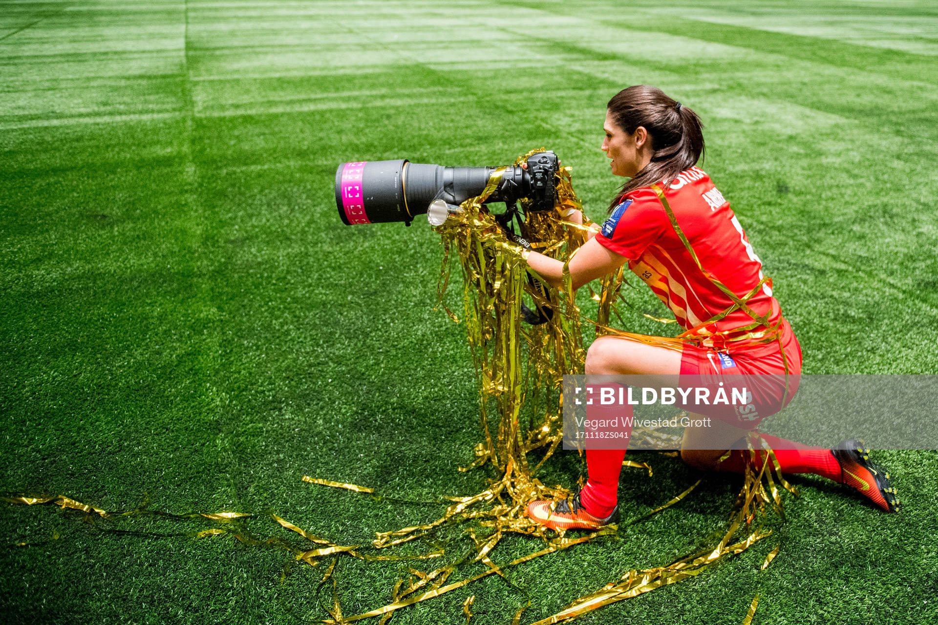 Andreia Rosa de Andrade of Avaldsnes with a Nikon camera