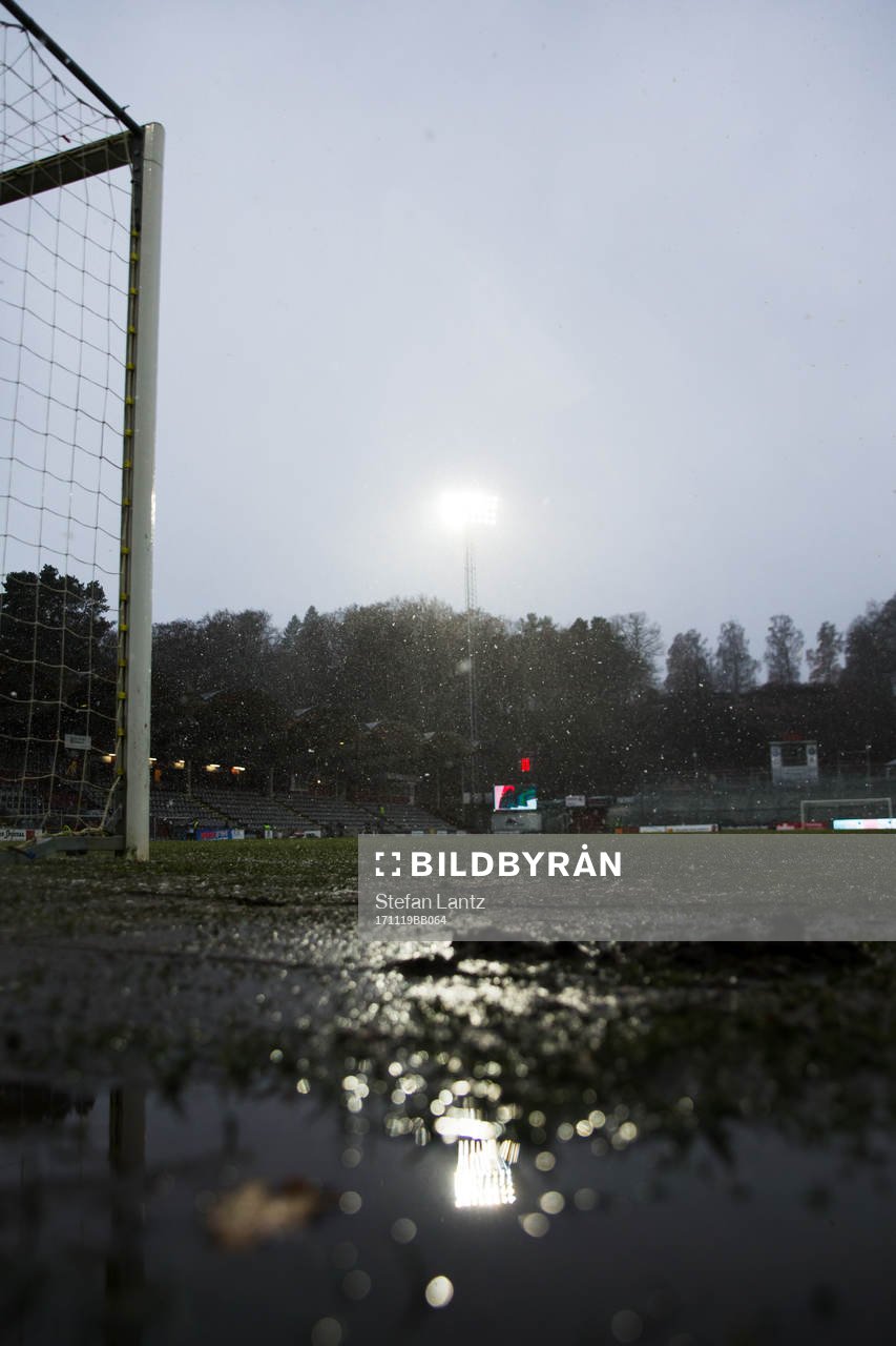 Snöfall på Stadsparksvallen
