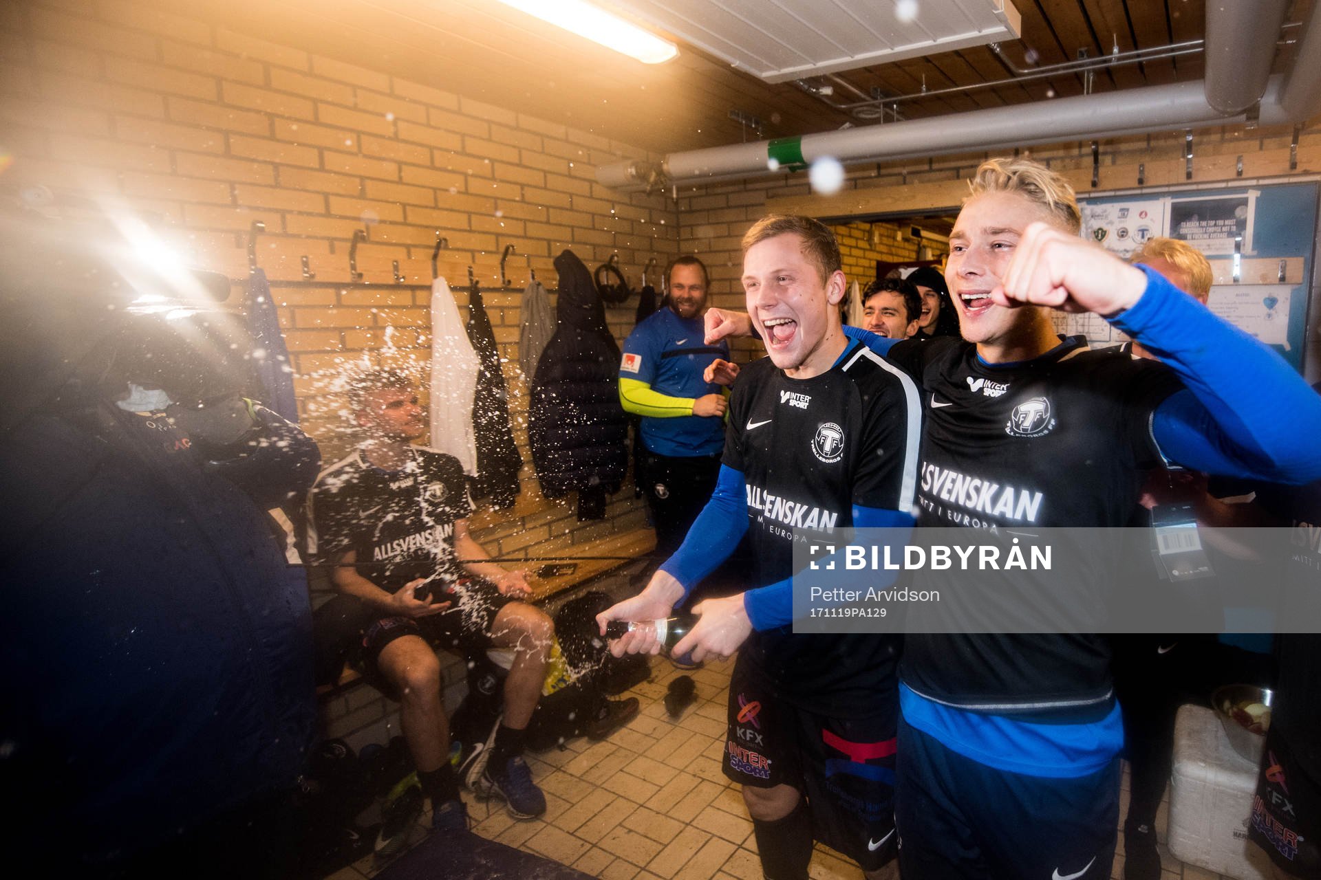 Trelleborgs Erik Andersson och Johan Brannefalk jublar med