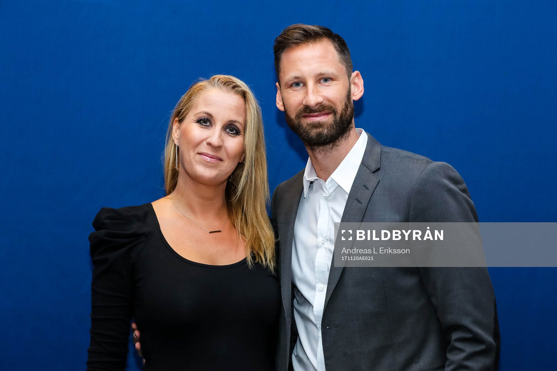 Johan Wiland i sällskap med Christina