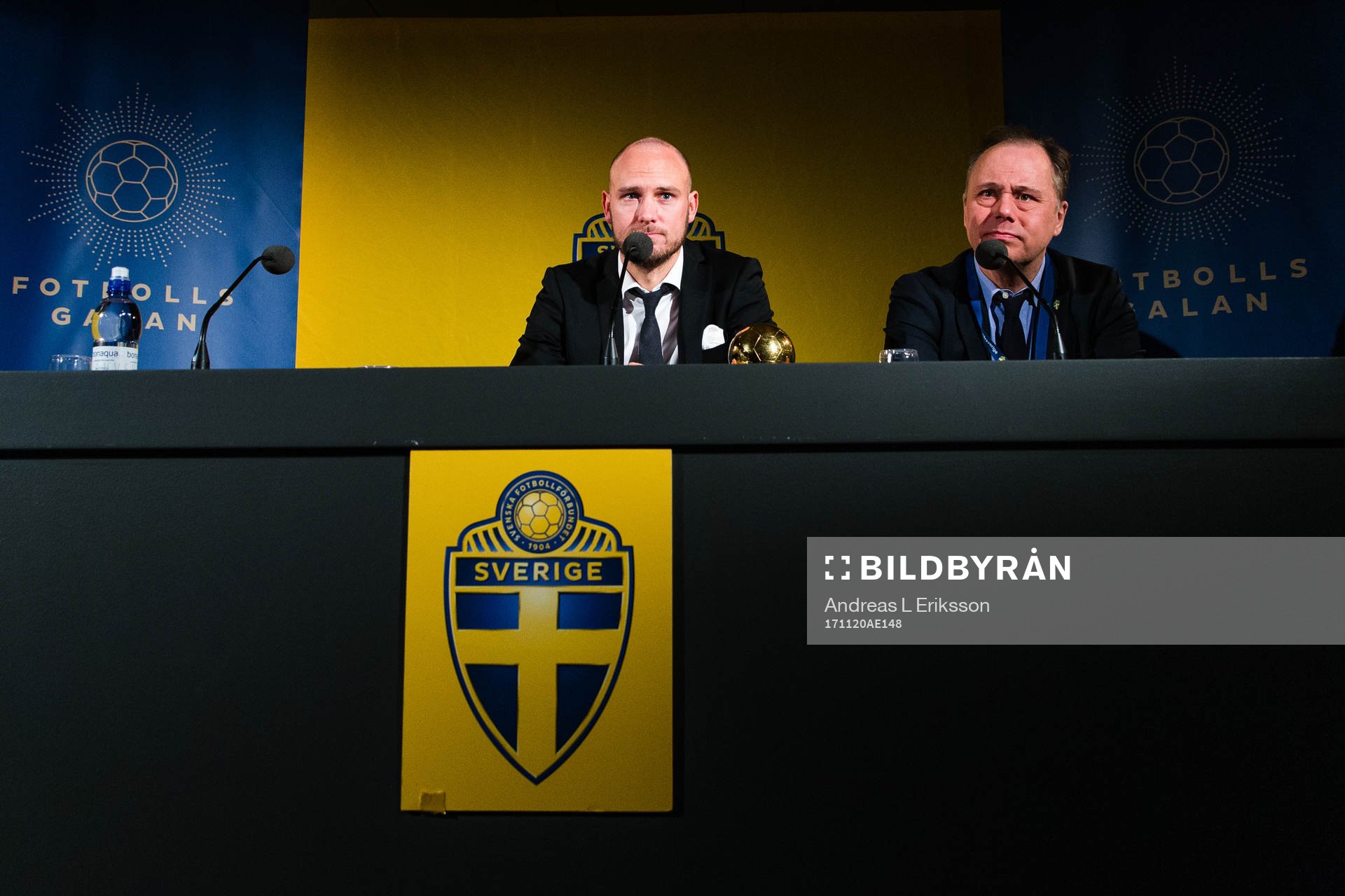Vinnaren av guldbollen Andreas Granqvist och svenska
