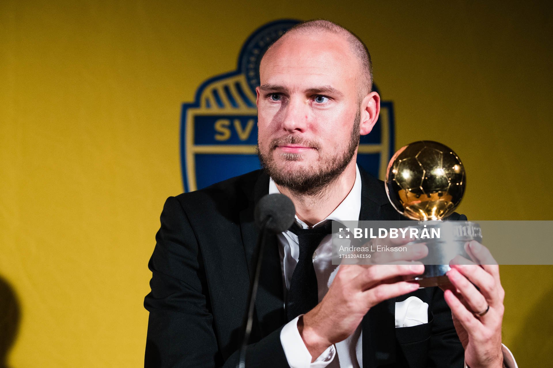 Vinnaren av guldbollen Andreas Granqvist på en