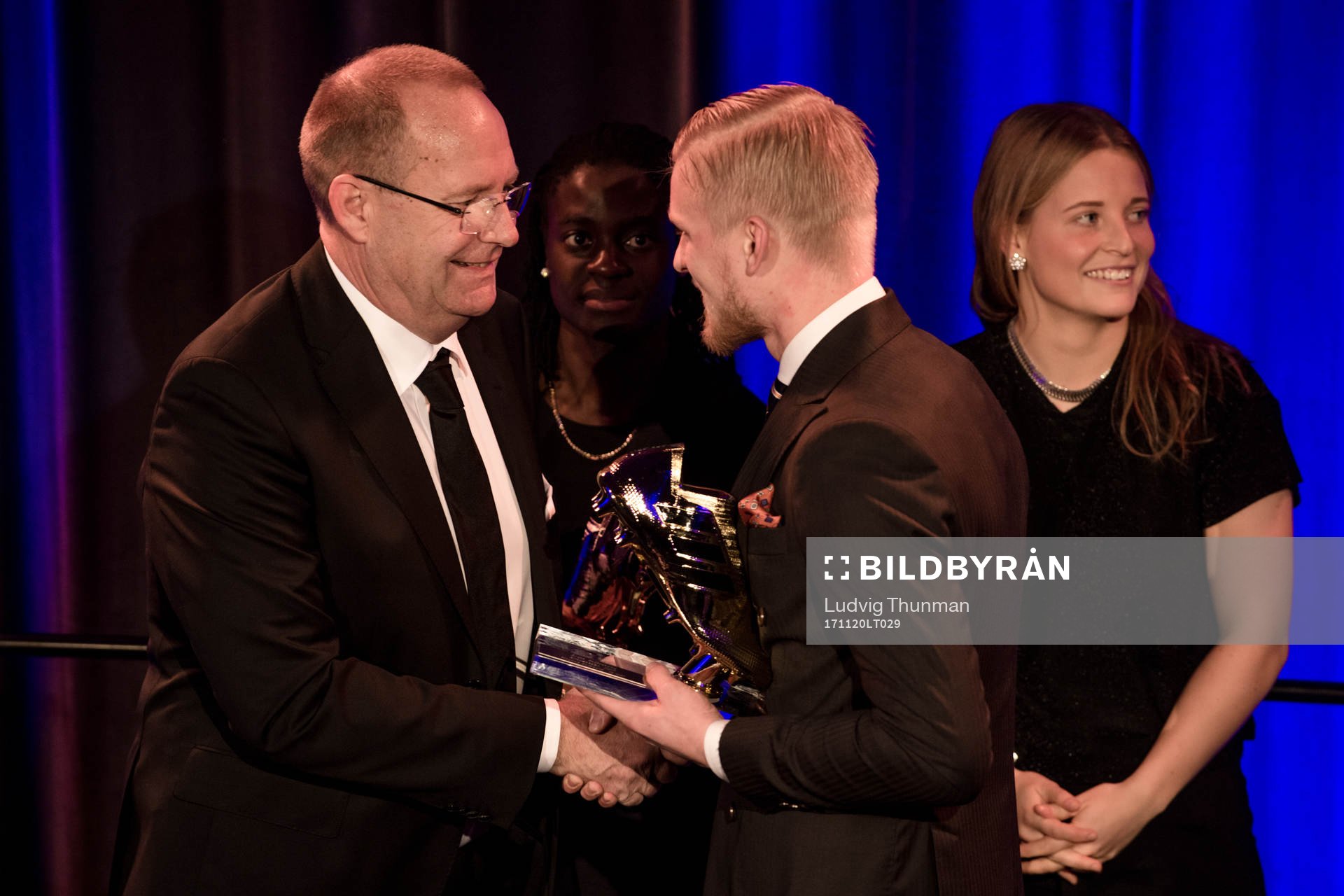 Mats Magnusson delar ut pris till årets skyttekung i