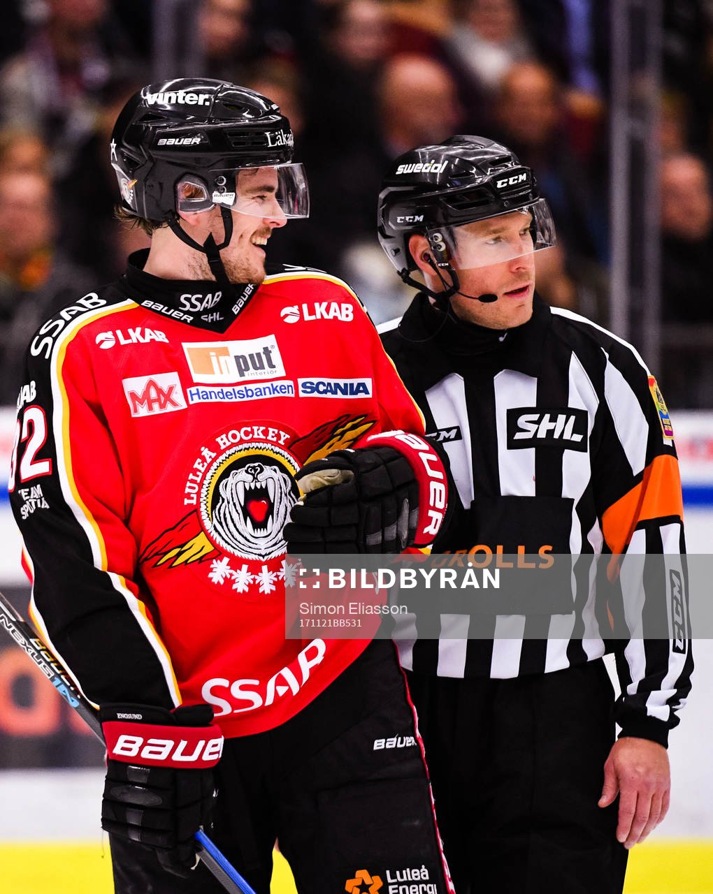 Luleås Oscar Engsund och Domare Tobias Björk