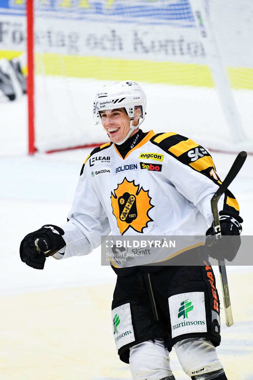 Skellefteås Henrik Hetta jublar