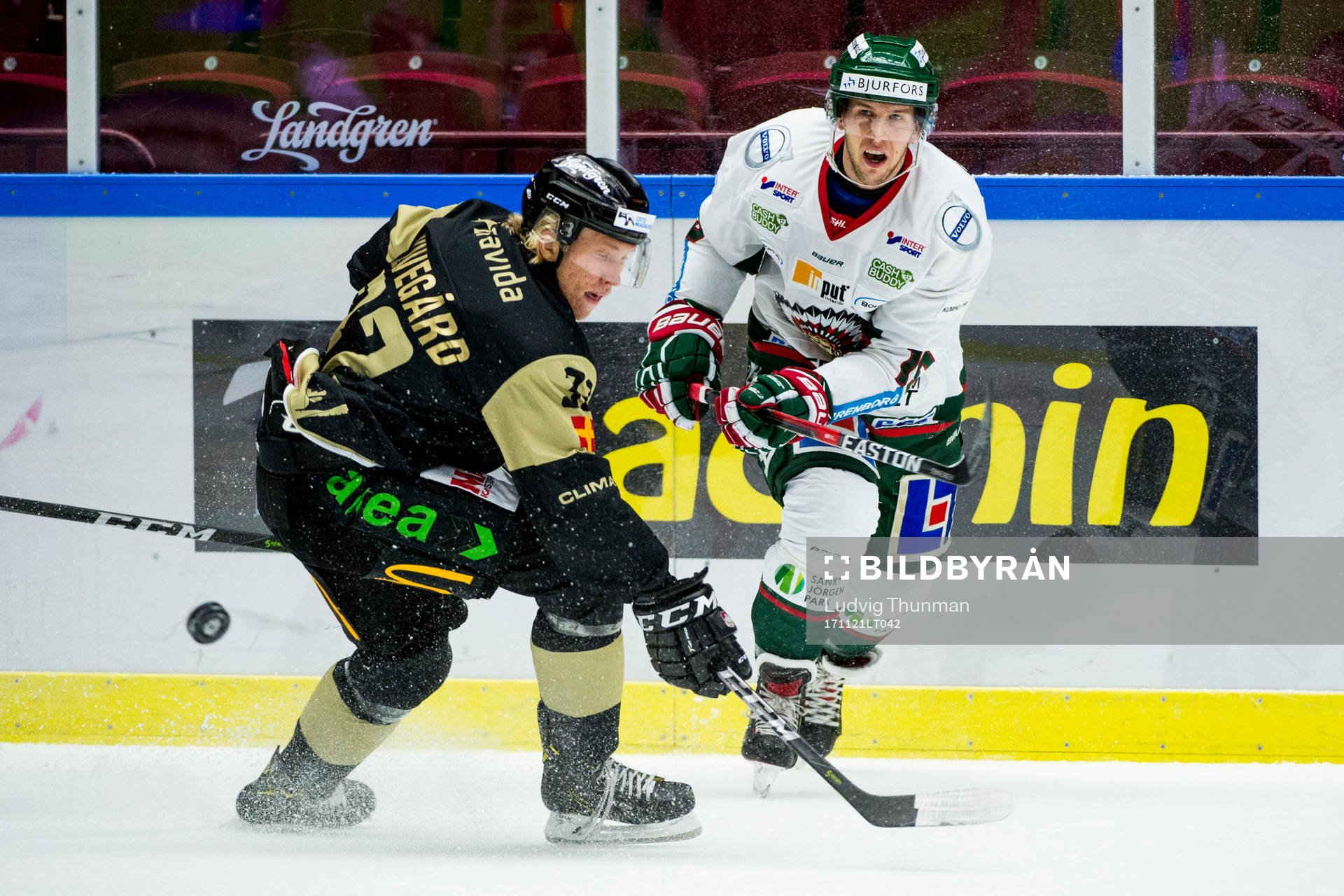 Malmö Redhawks Marcus Sylvegård och Frölundas Matt