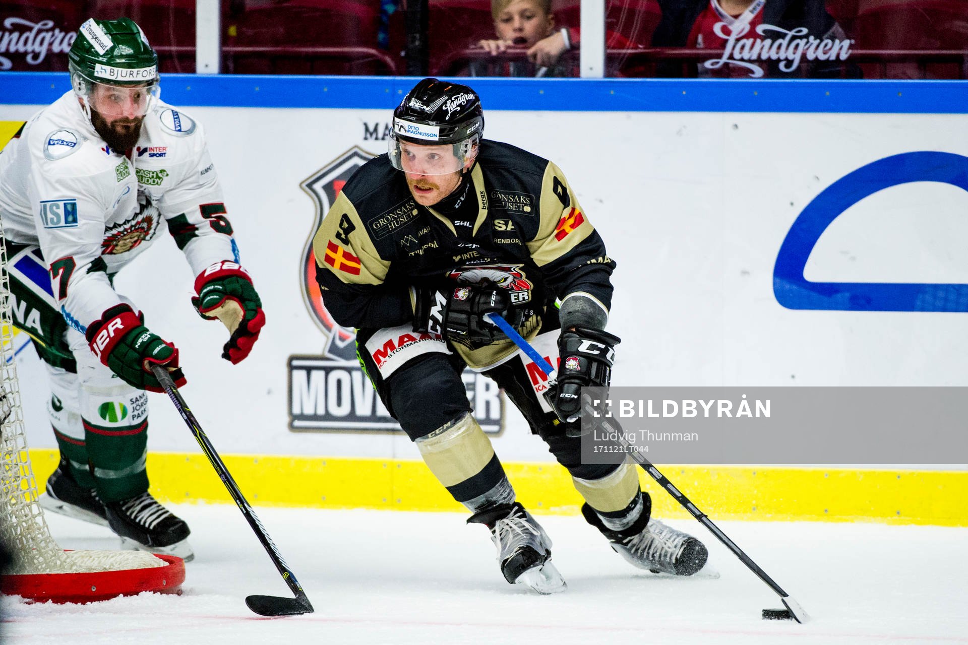 Frölundas Mike Weber och Malmö Redhawks Frederik Storm