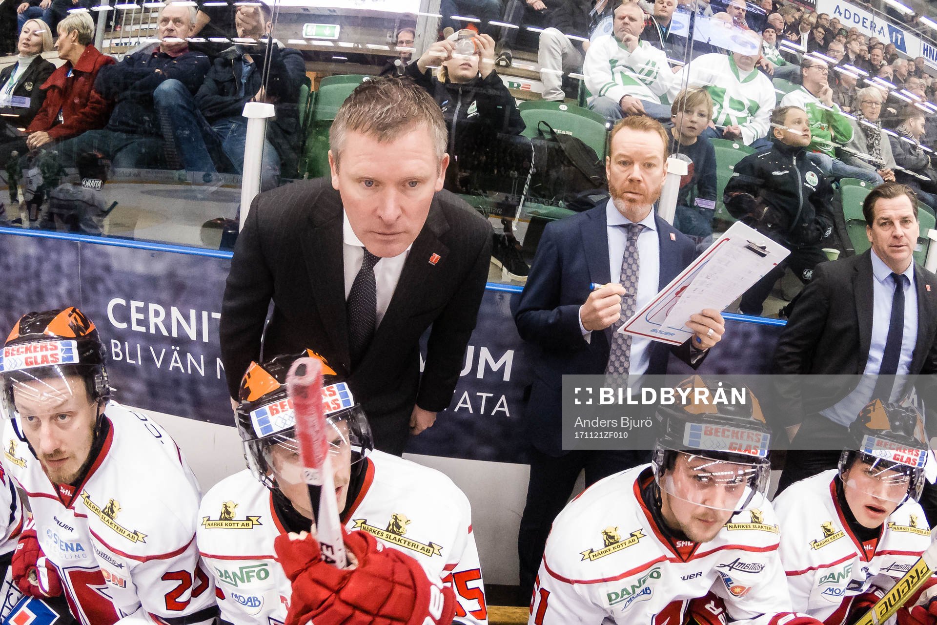 Örebros tränare Niklas Sundblad och assisterande tränare