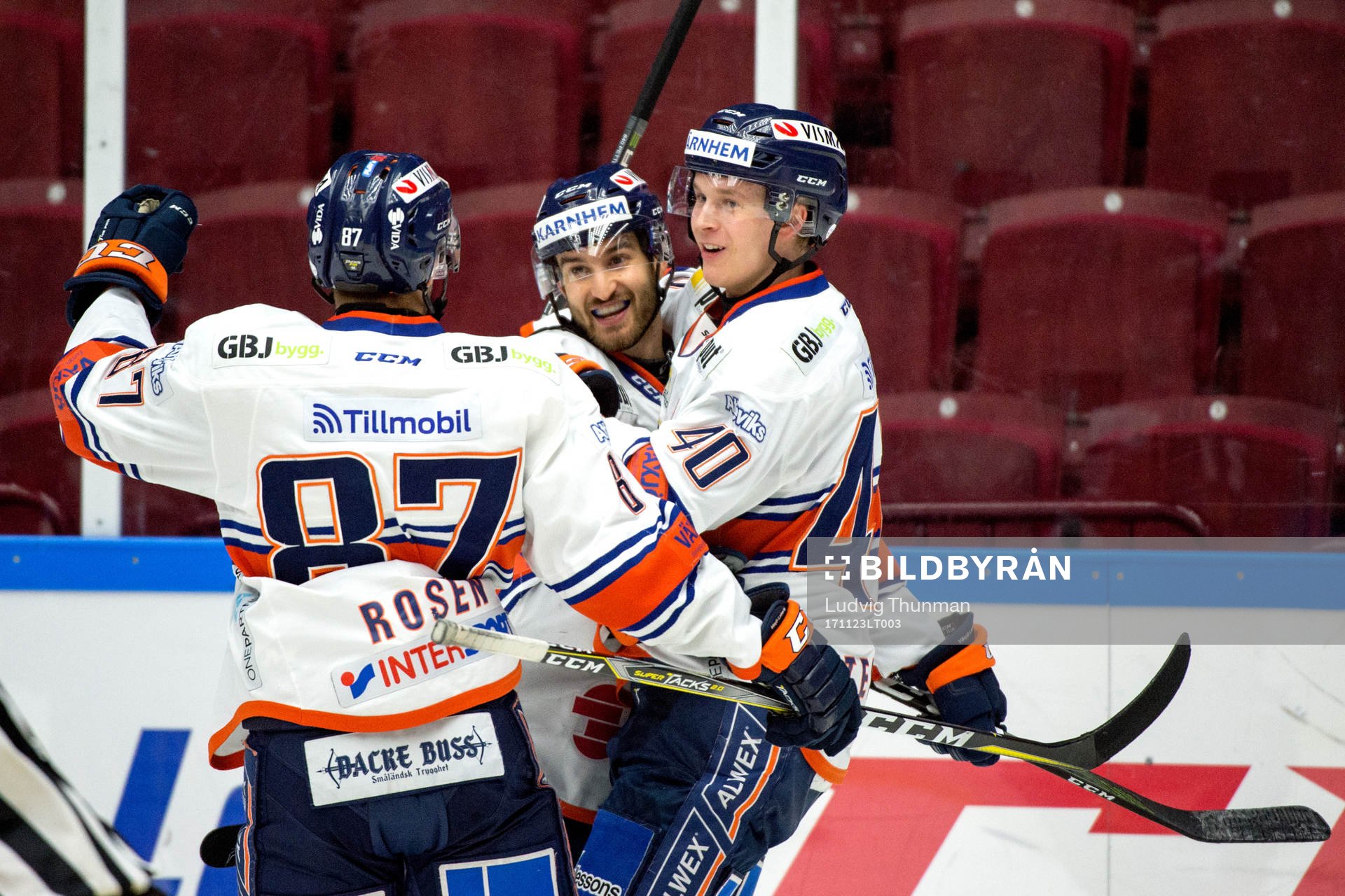 Växjös Andrew Calof jublar med lagkamrater